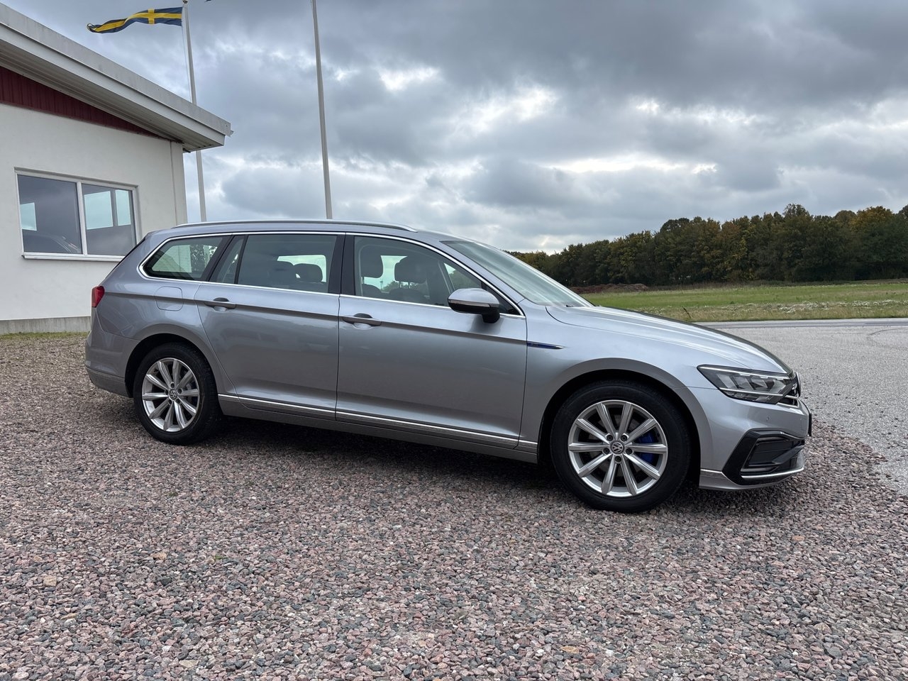 Volkswagen Passat 2020, photo 2/10