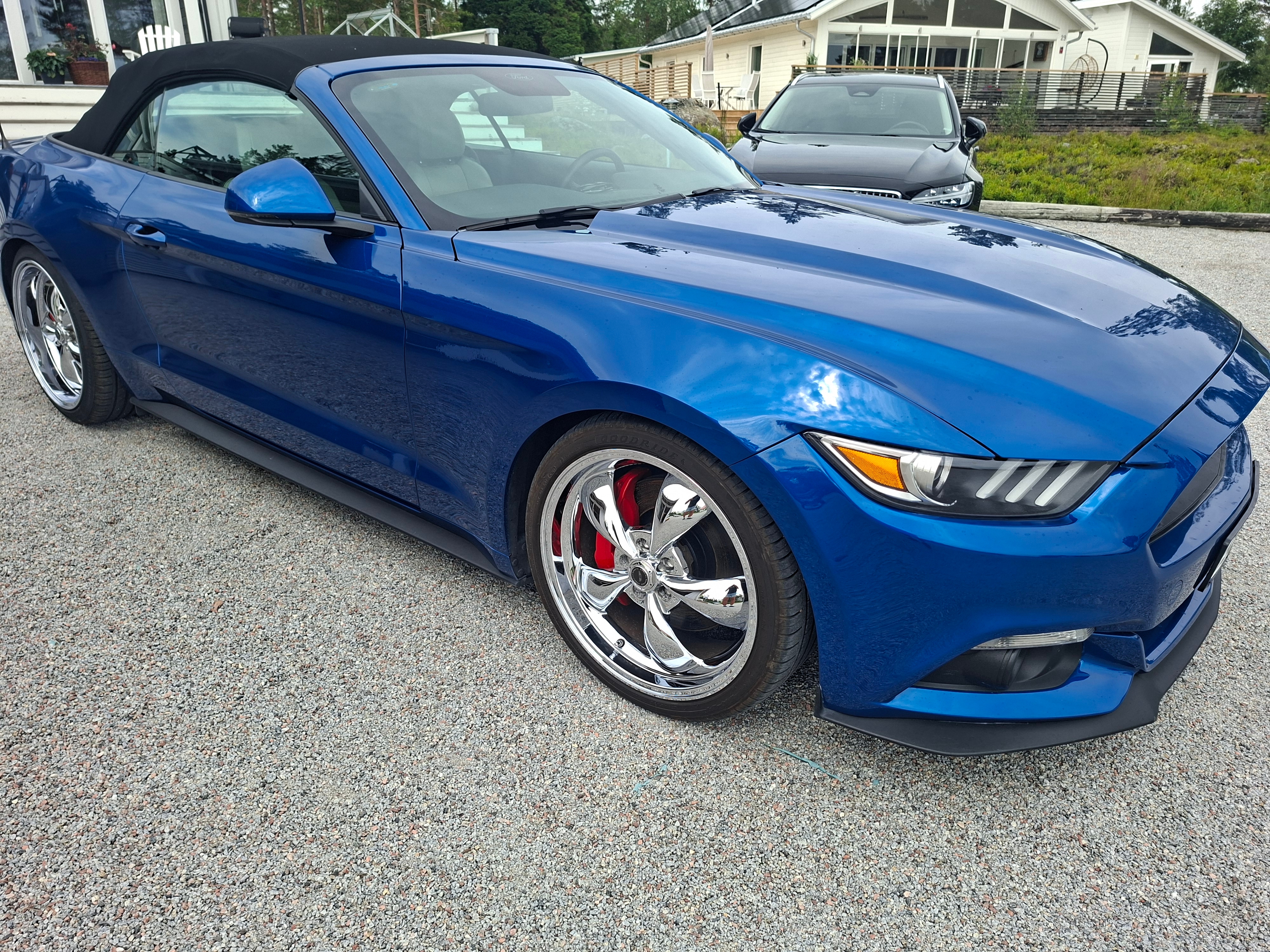 Ford Mustang Convertible Manuell 2017, kuva 3/9