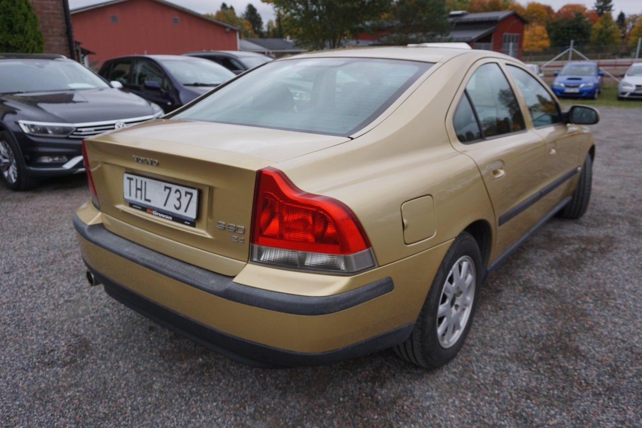 Volvo S60 2.4 Business 170hk 2002, kuva 3/6