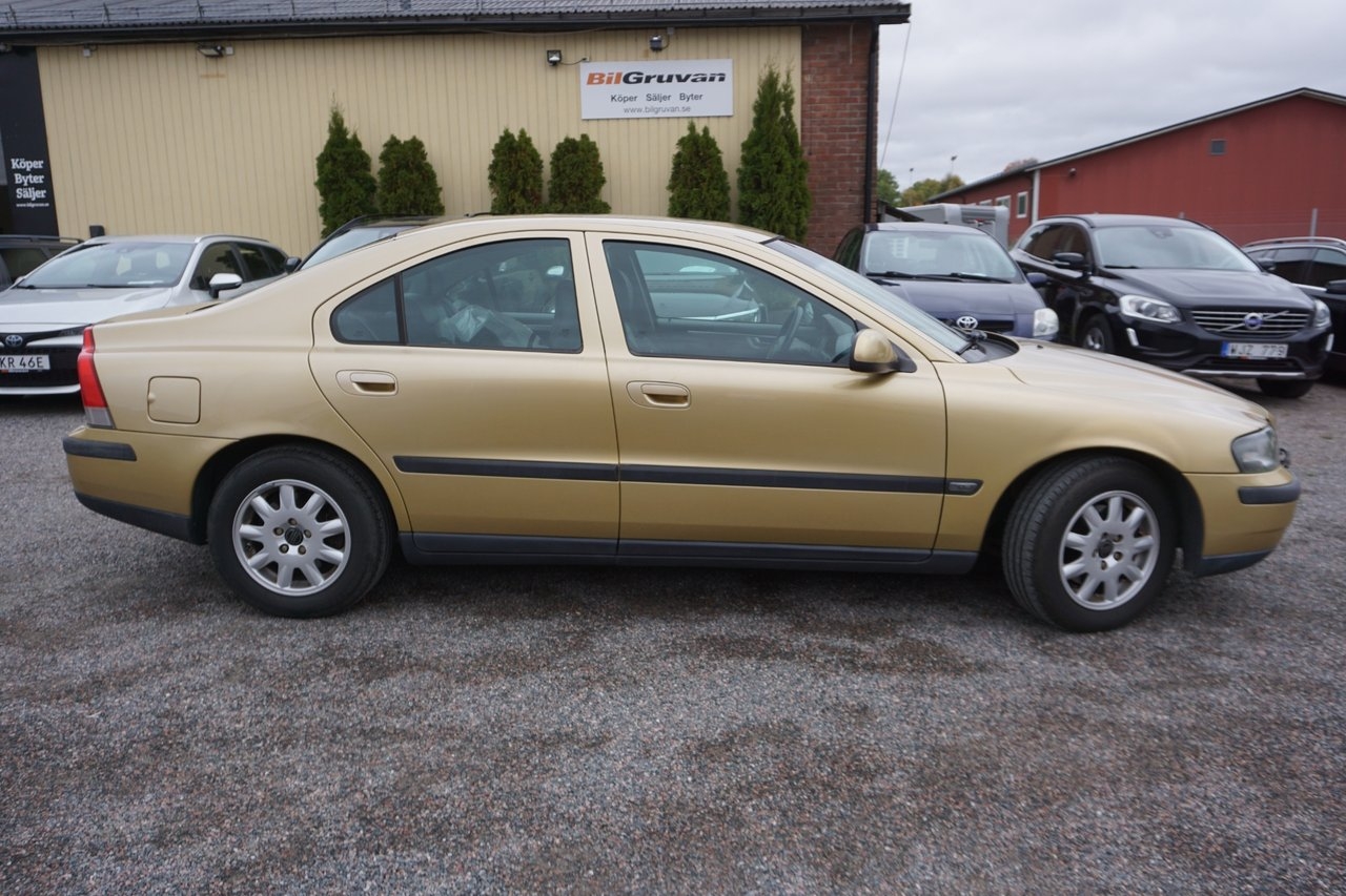 Volvo S60 2.4 Business 170hk 2002, kuva 2/6