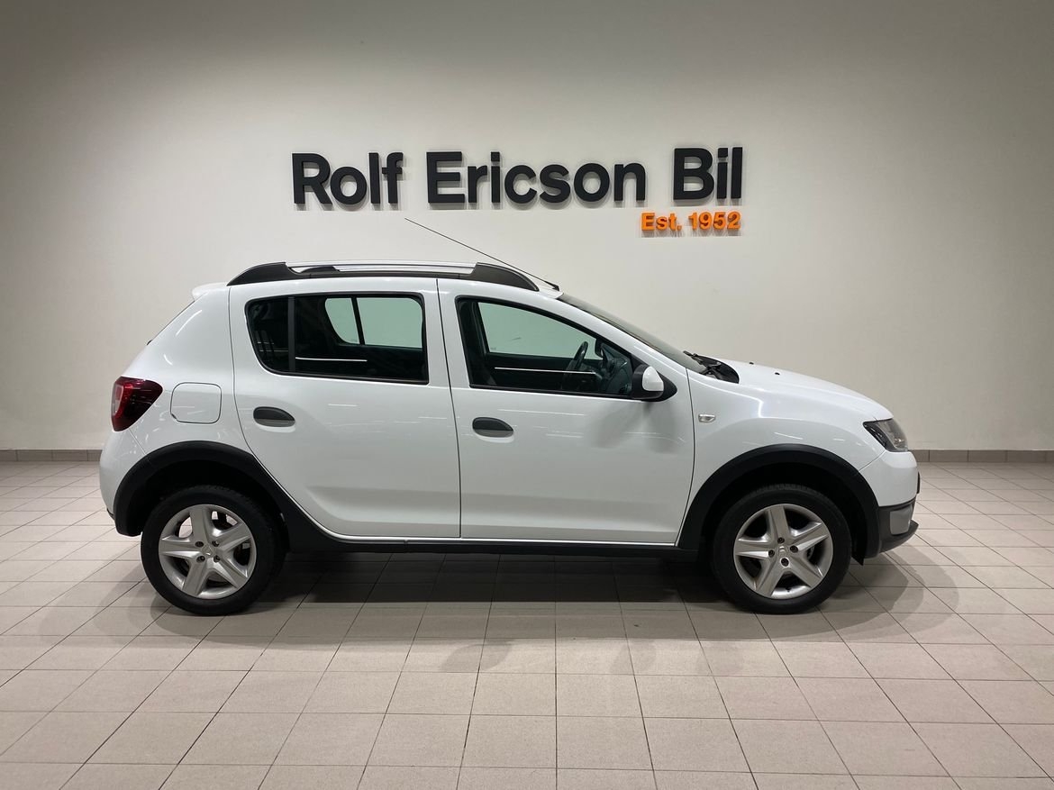 Dacia Sandero Stepway 2015, kuva 2/10