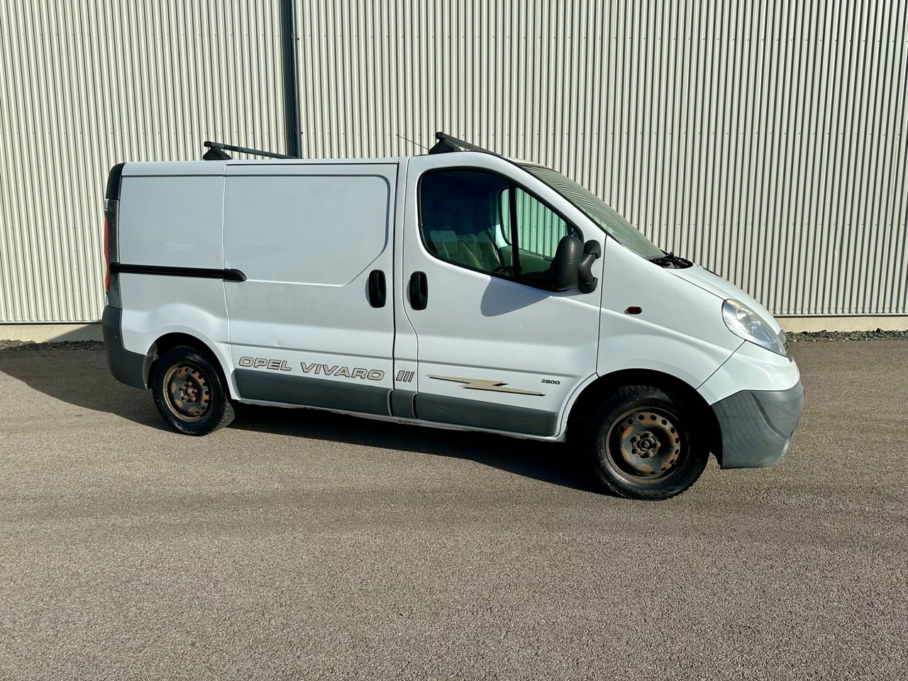 Opel Vivaro 2011, bild 2/9