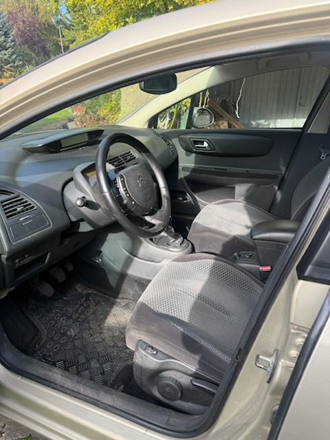 Citroen C4 1.6 HDiF Manuell 2006, photo 5/10