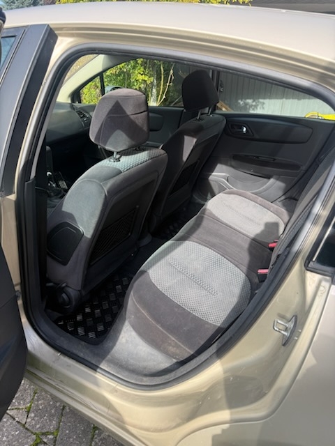 Citroen C4 1.6 HDiF Manuell 2006, photo 6/10