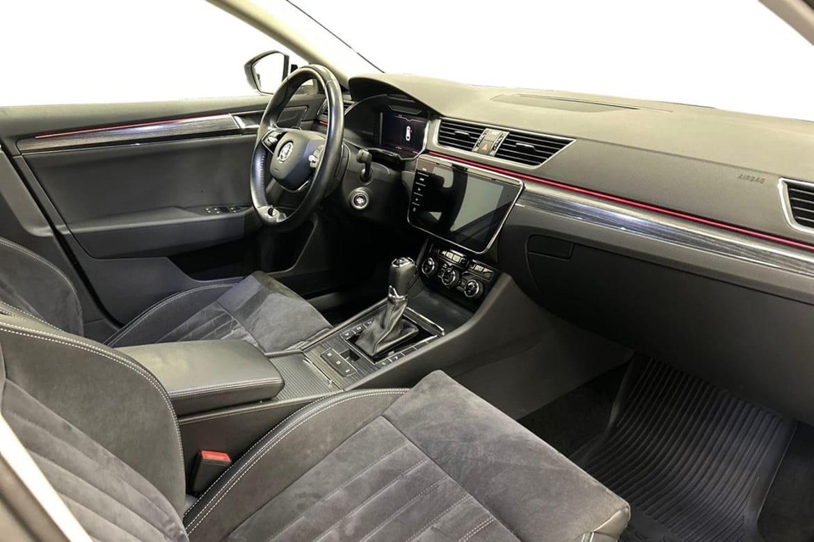 Skoda Superb 2021, kuva 5/10