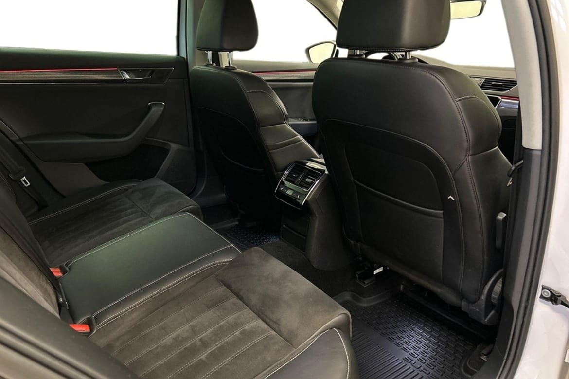 Skoda Superb 2021, kuva 6/10