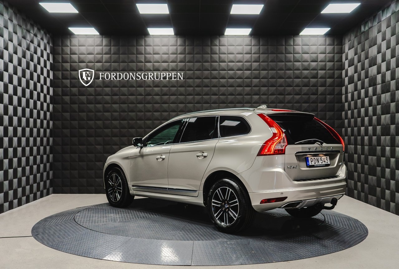 Volvo XC60 2017, photo 3/10