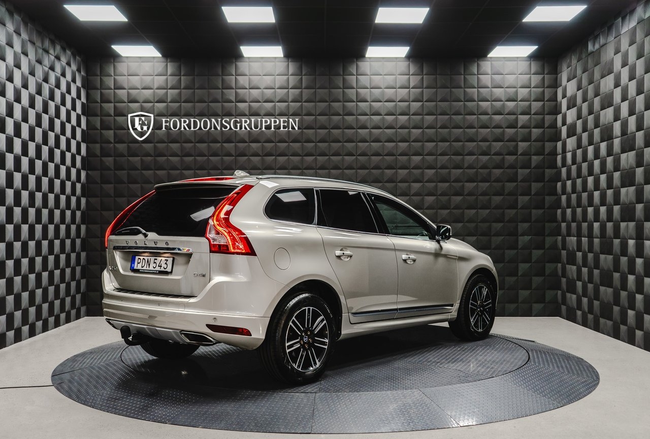 Volvo XC60 2017, photo 7/10