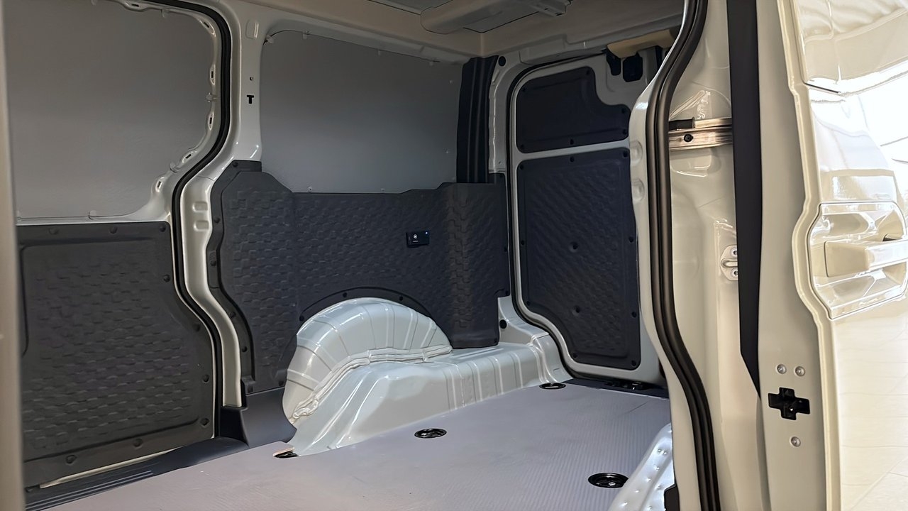 Kia PV5 2026, photo 5/10