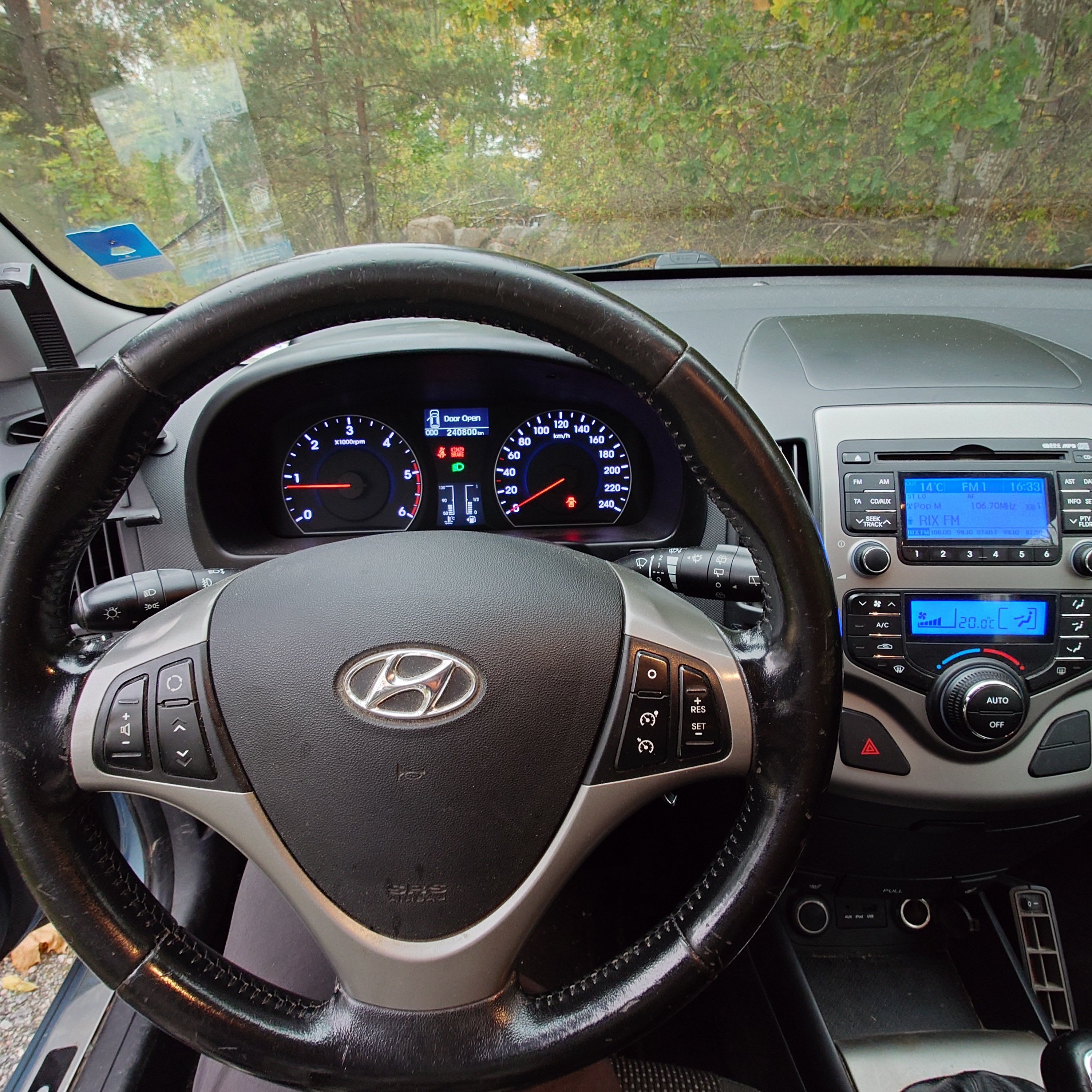 Hyundai i30 cw 1.6 CRDi Manuell 2011, bild 7/9