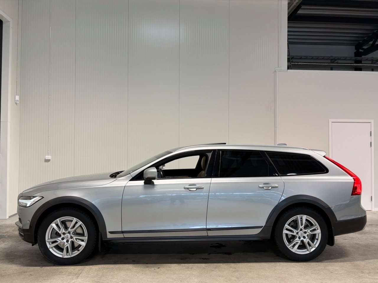 Volvo V90 Cross Country 2017, bild 5/10