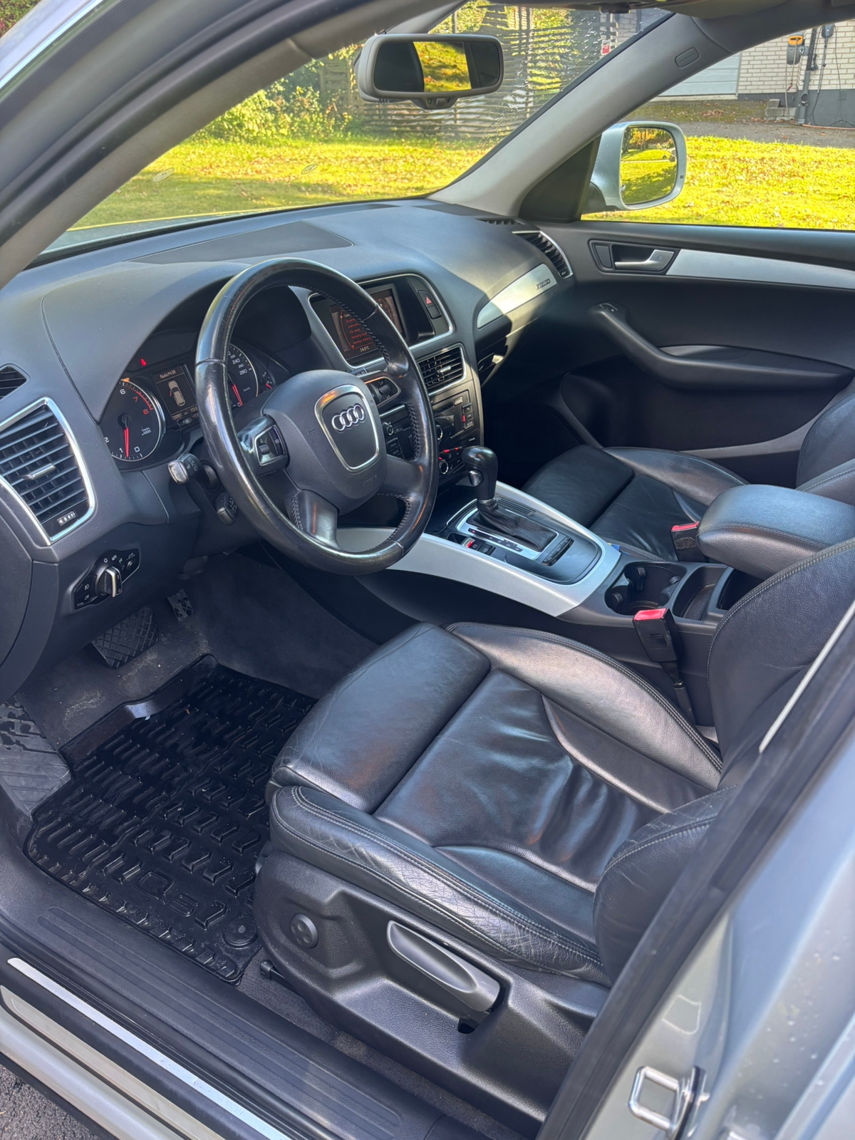 Audi Q5 2.0 TFSI quattro S Tronic 2011, bild 7/8