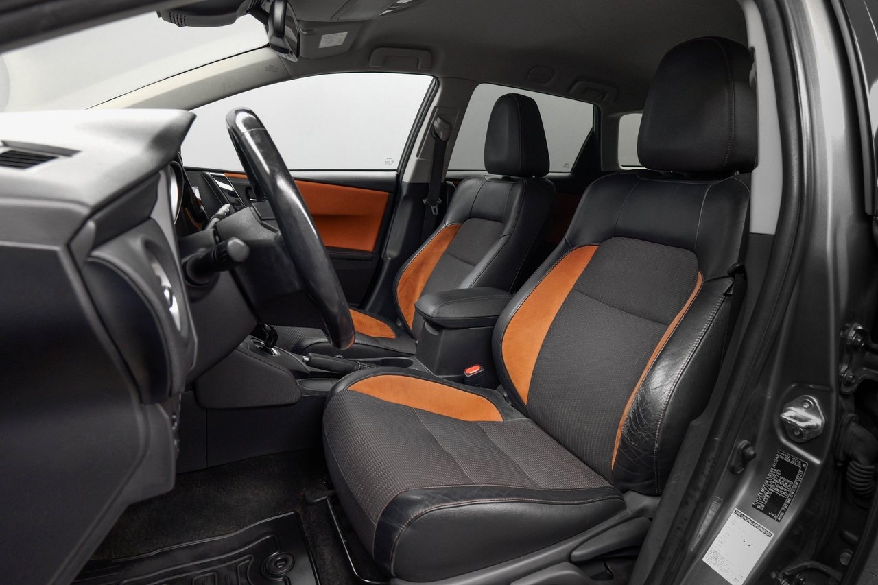 Toyota Auris 2017, photo 5/10