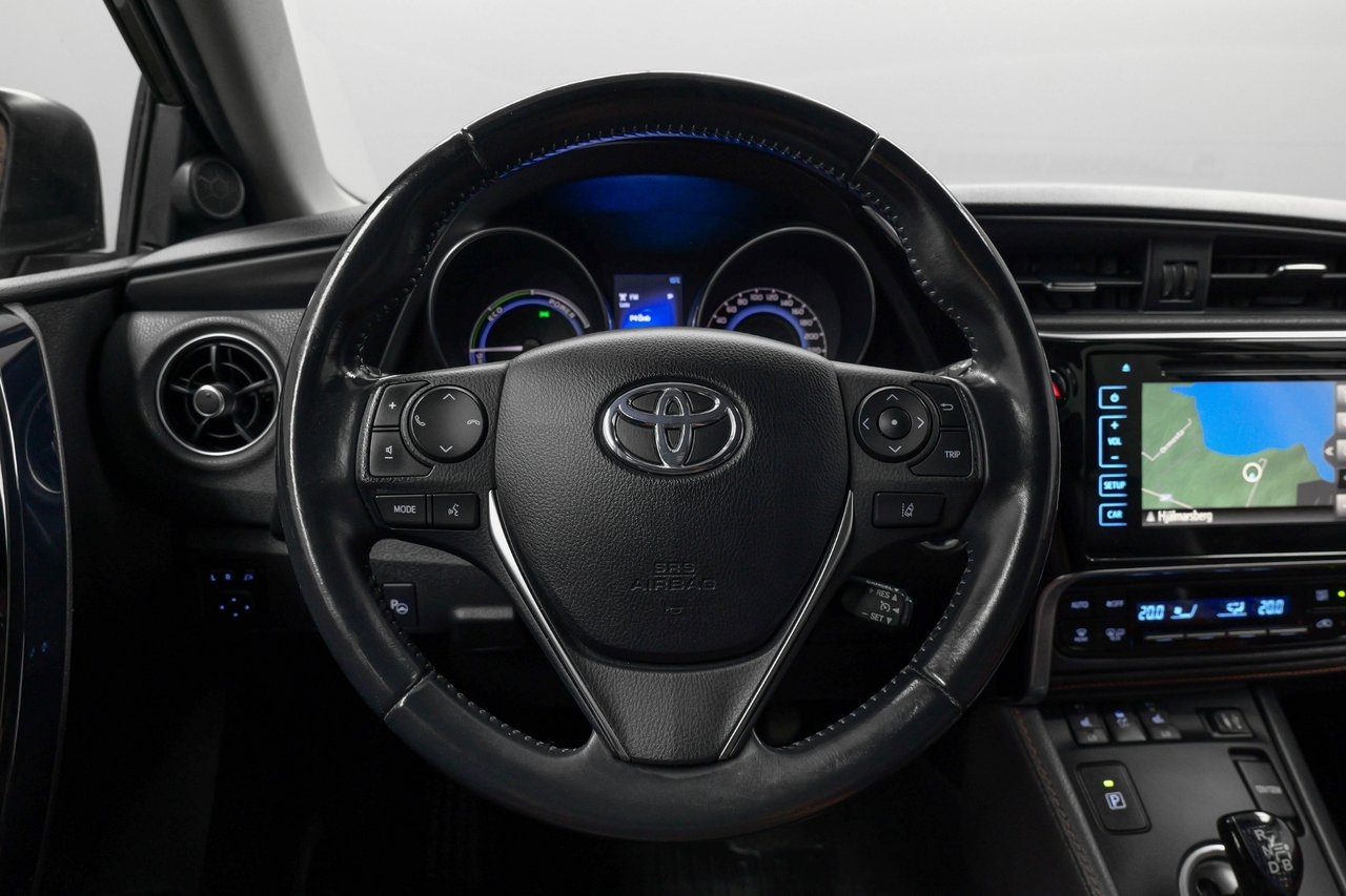 Toyota Auris 2017, photo 7/10