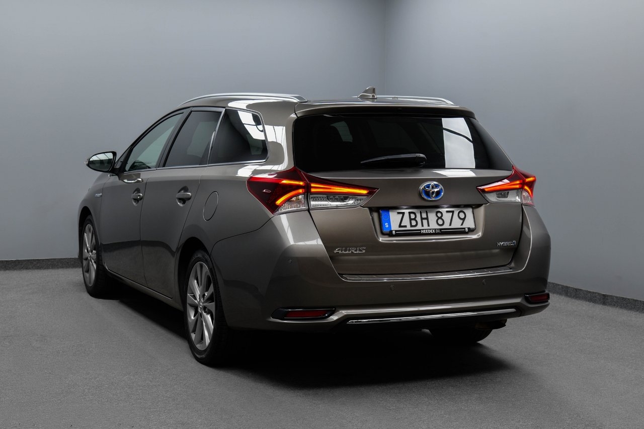 Toyota Auris 2017, photo 3/10