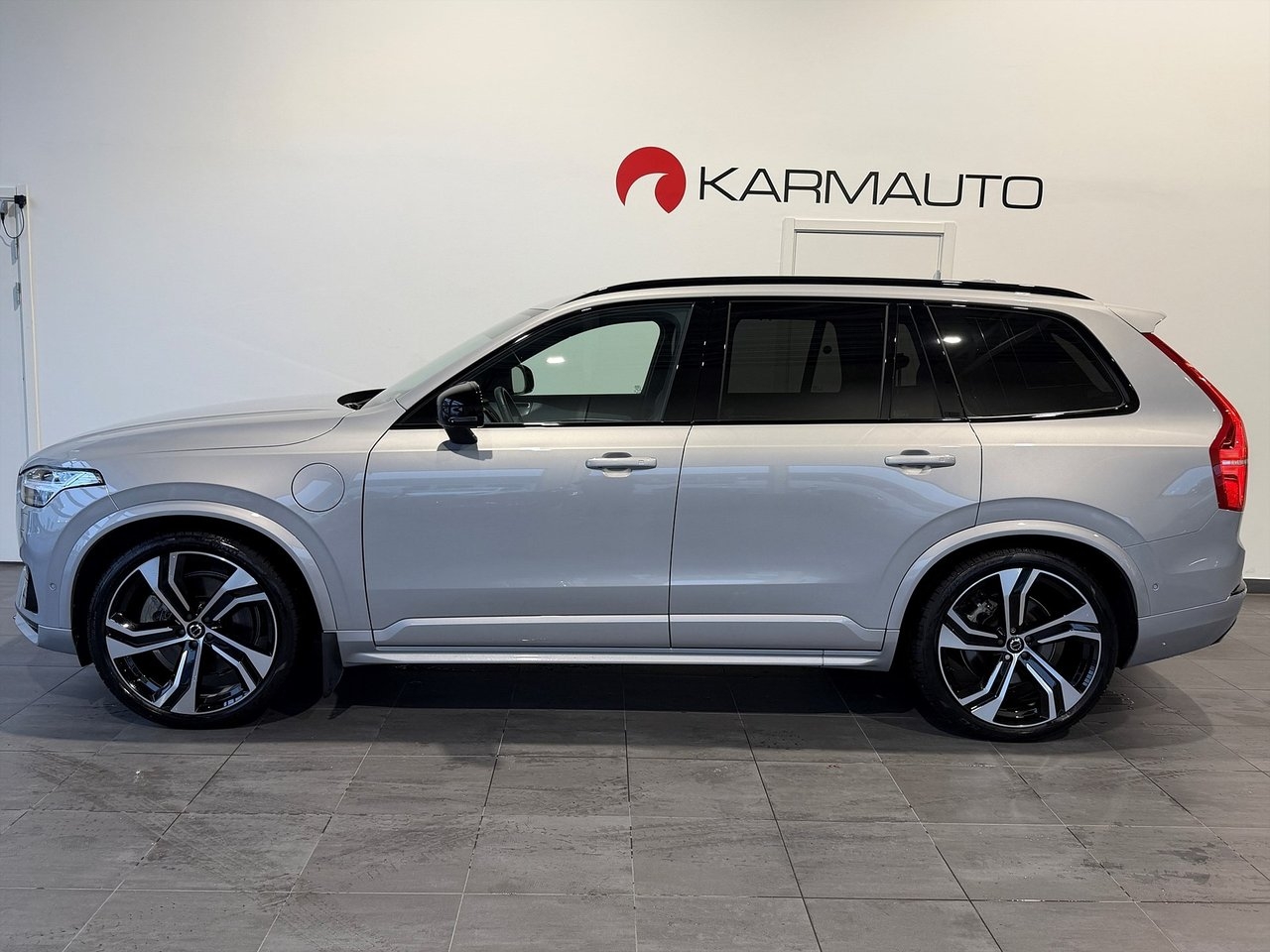 Volvo XC90 Ultimate Dark B&W 2024, kuva 6/10