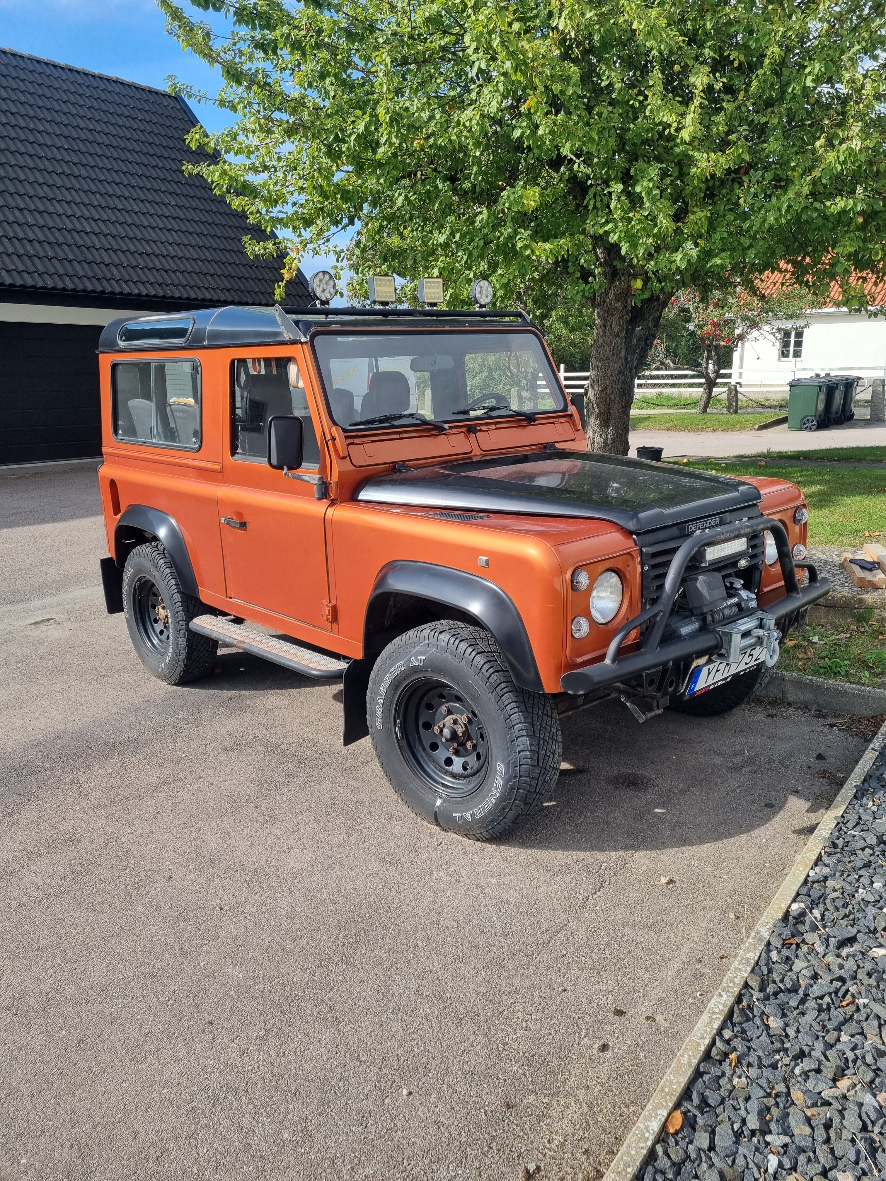Land Rover Defender 1995, kuva 2/6