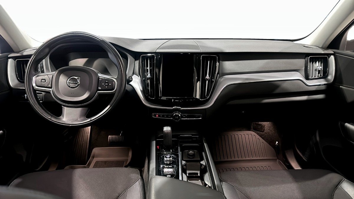 Volvo XC60 B5 Momentum 2021, bild 7/10