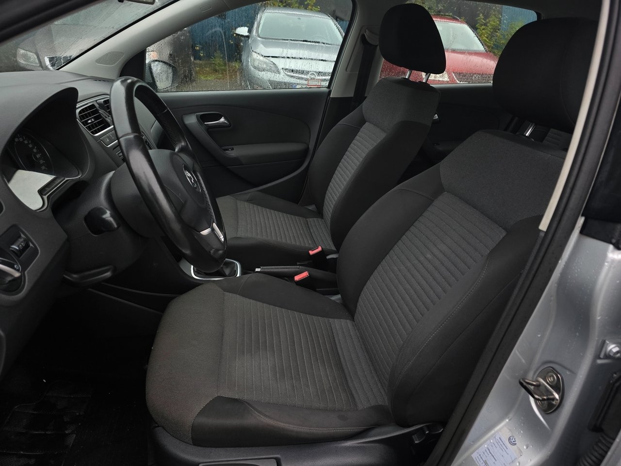 Volkswagen Polo 1.6 TDI 2010, kuva 5/10