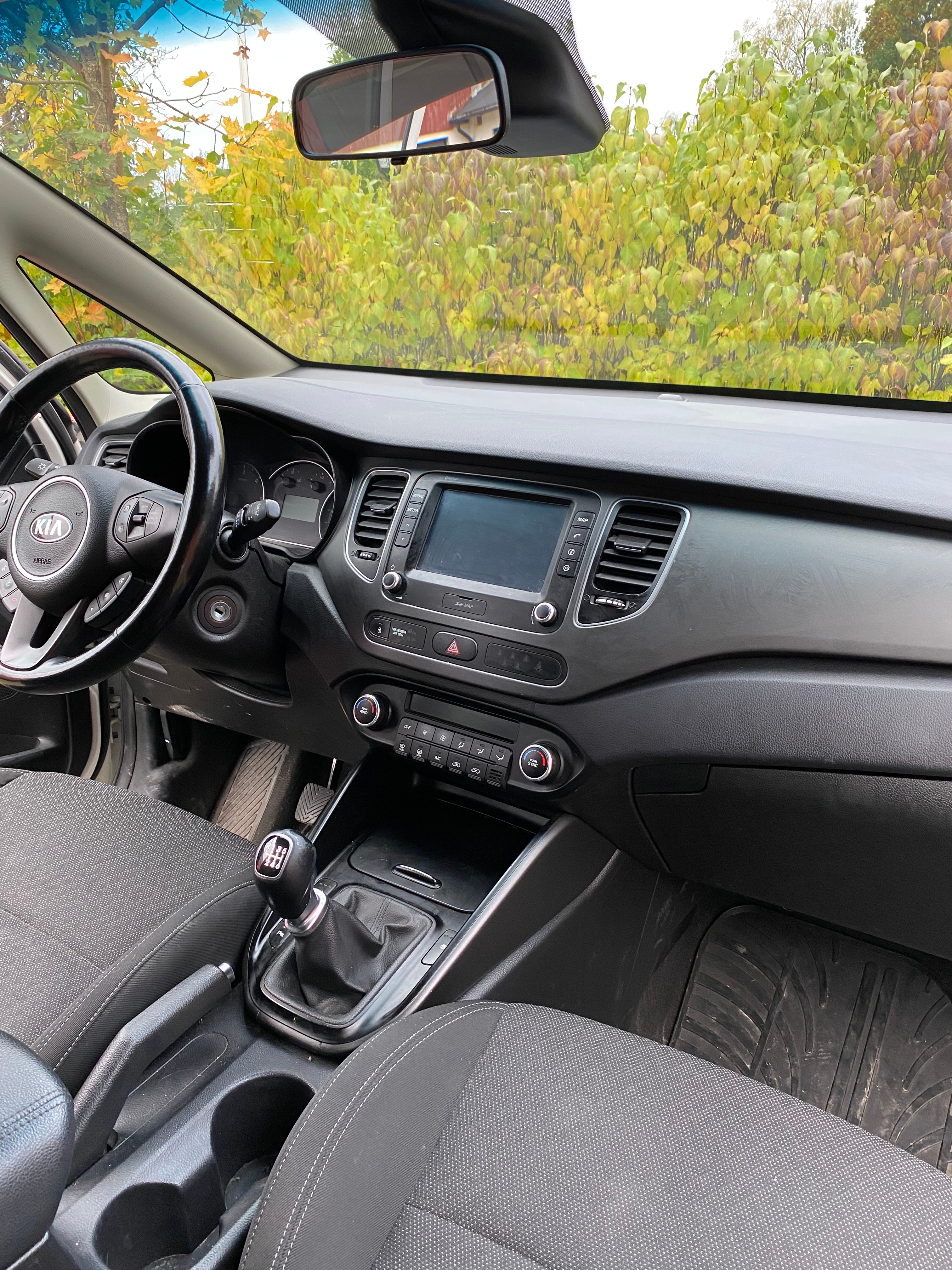 Kia Carens 1.7 VGT Manuell 2018, photo 5/10