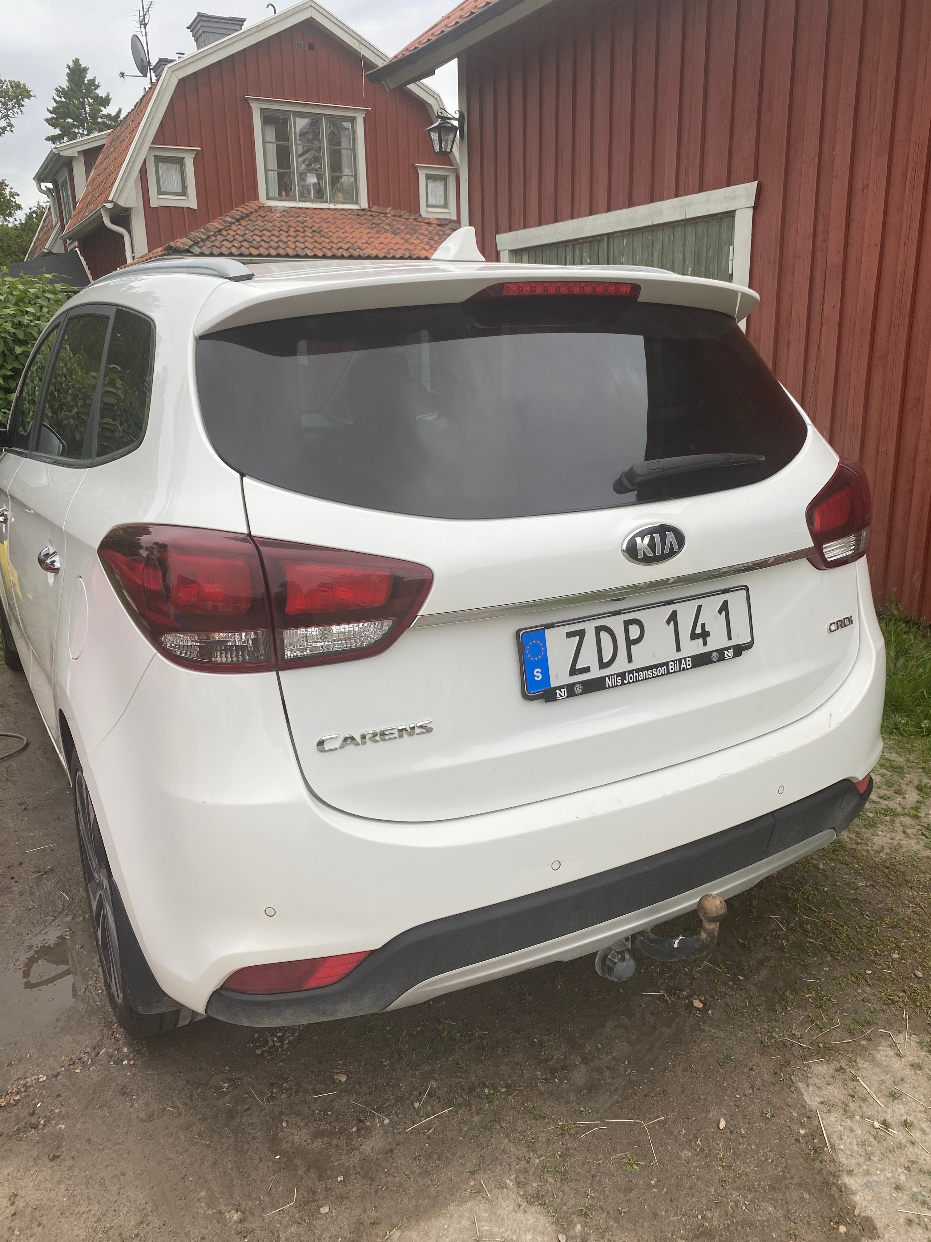 Kia Carens 1.7 VGT Manuell 2018, photo 2/10