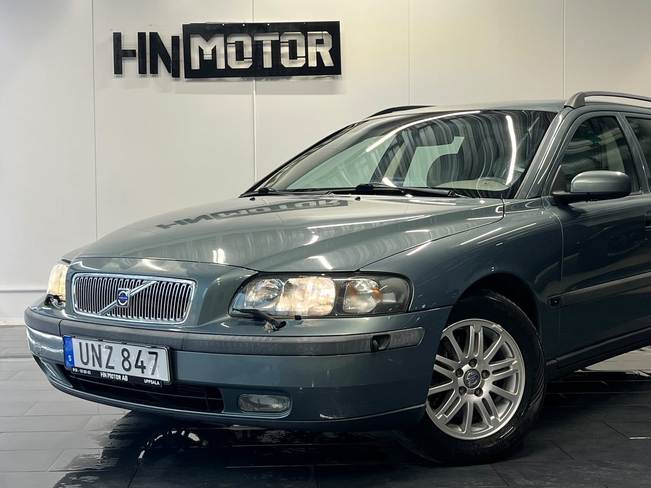 Volvo V70 2.4 Business 2004, kuva 2/10