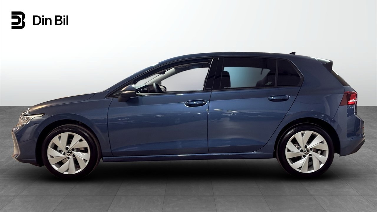 Volkswagen Golf 2026, photo 2/10