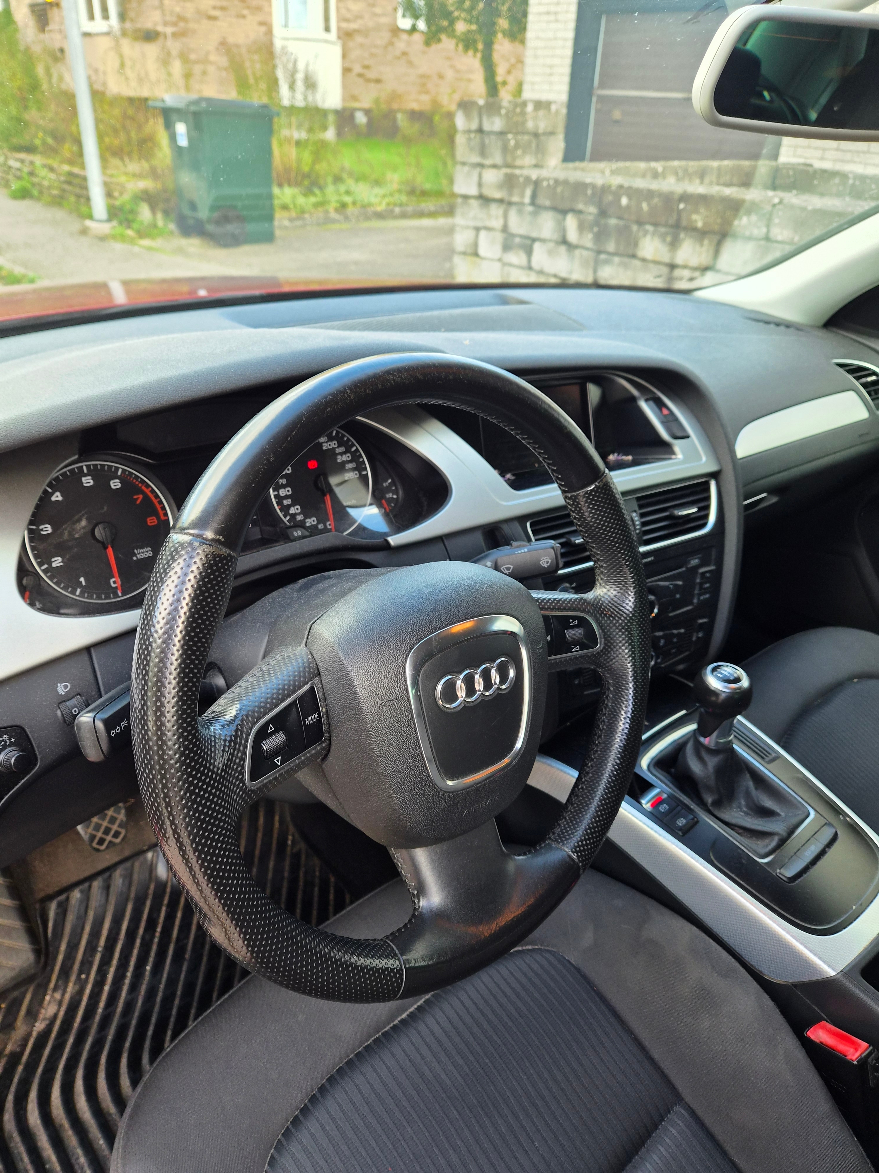 Audi A4 1.8 TFSI 2010, bild 7/10