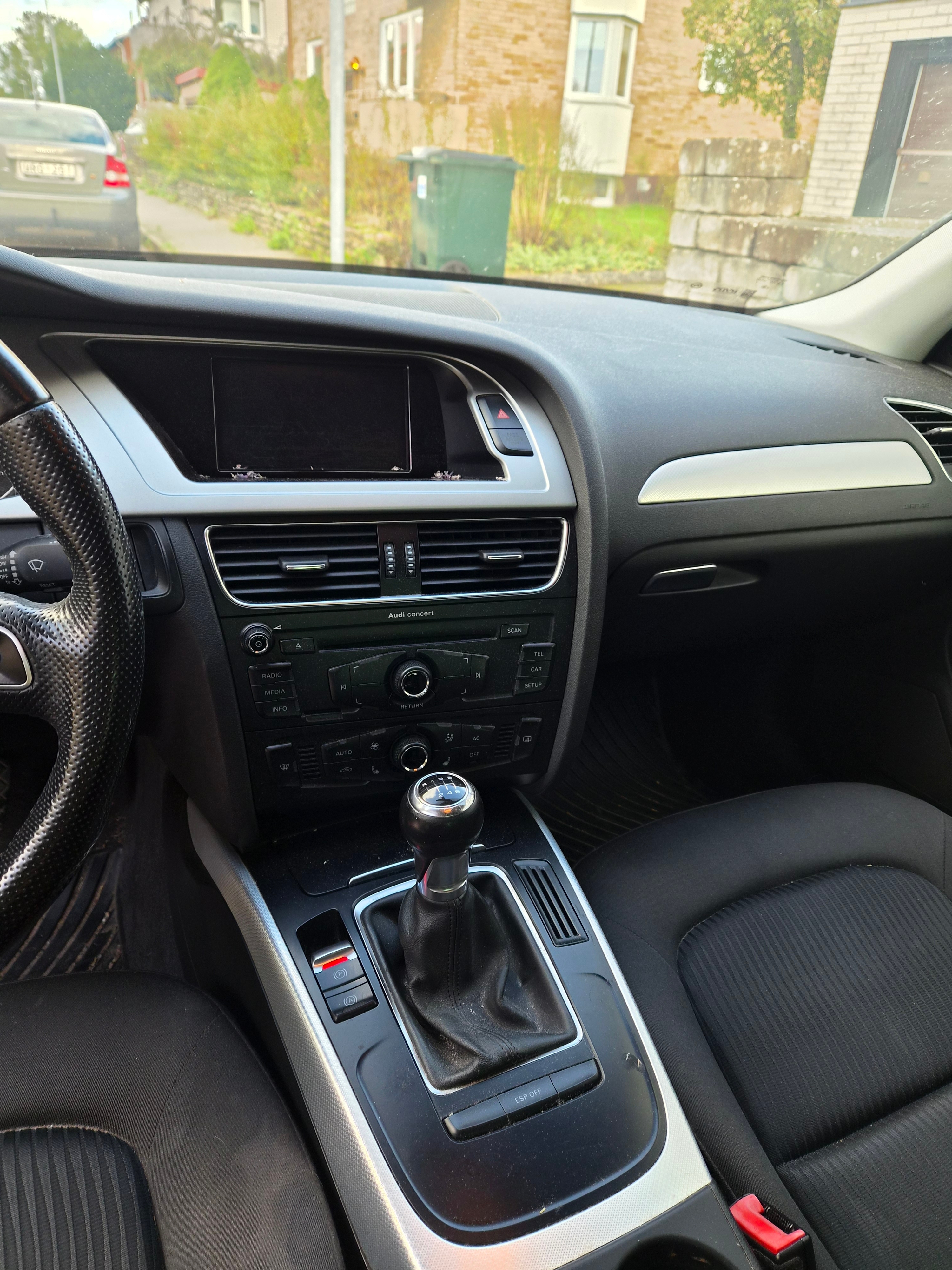 Audi A4 1.8 TFSI 2010, bild 5/10