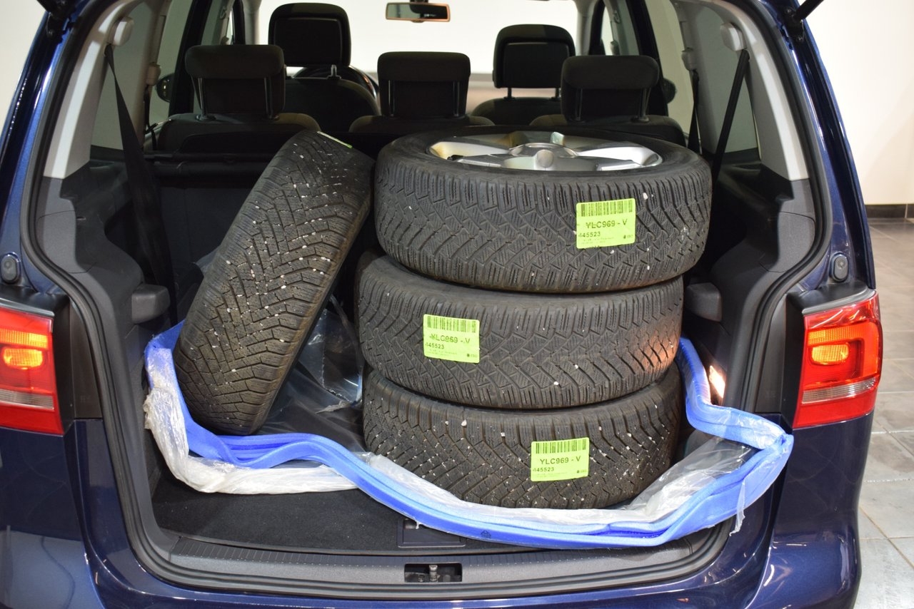 Volkswagen Touran 2013, kuva 5/10