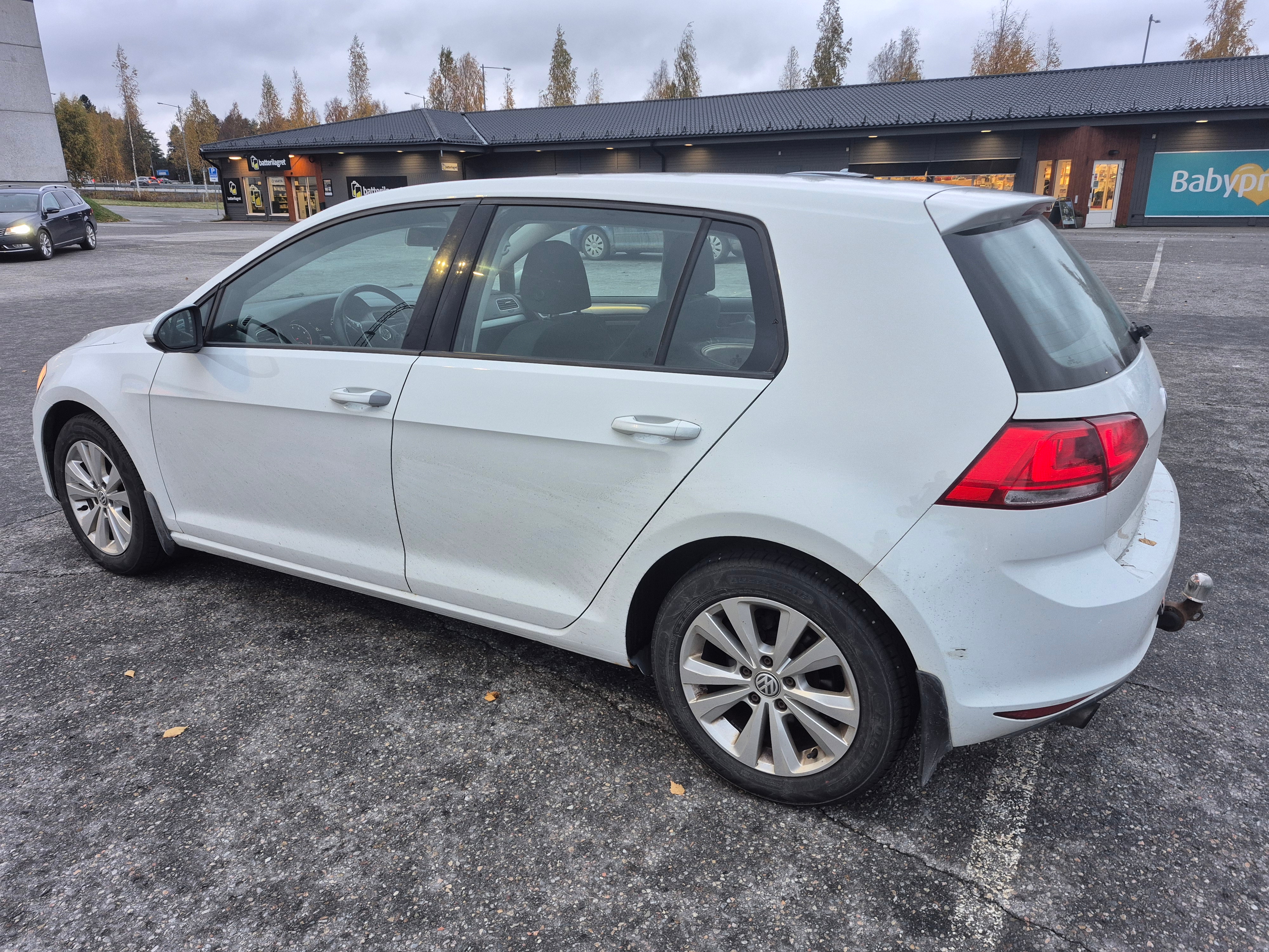 Volkswagen Golf 2015, photo 2/6