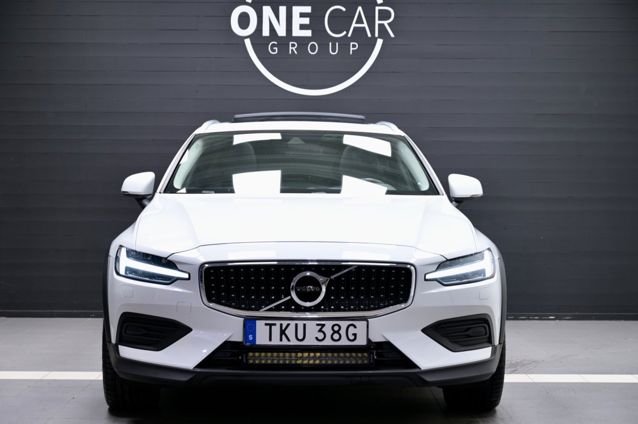 Volvo V60 Cross Country 2022, kuva 3/10