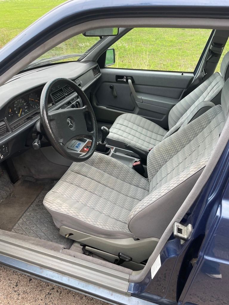 Mercedes-Benz 190 E 1.8 Manuell 1991, bild 6/10