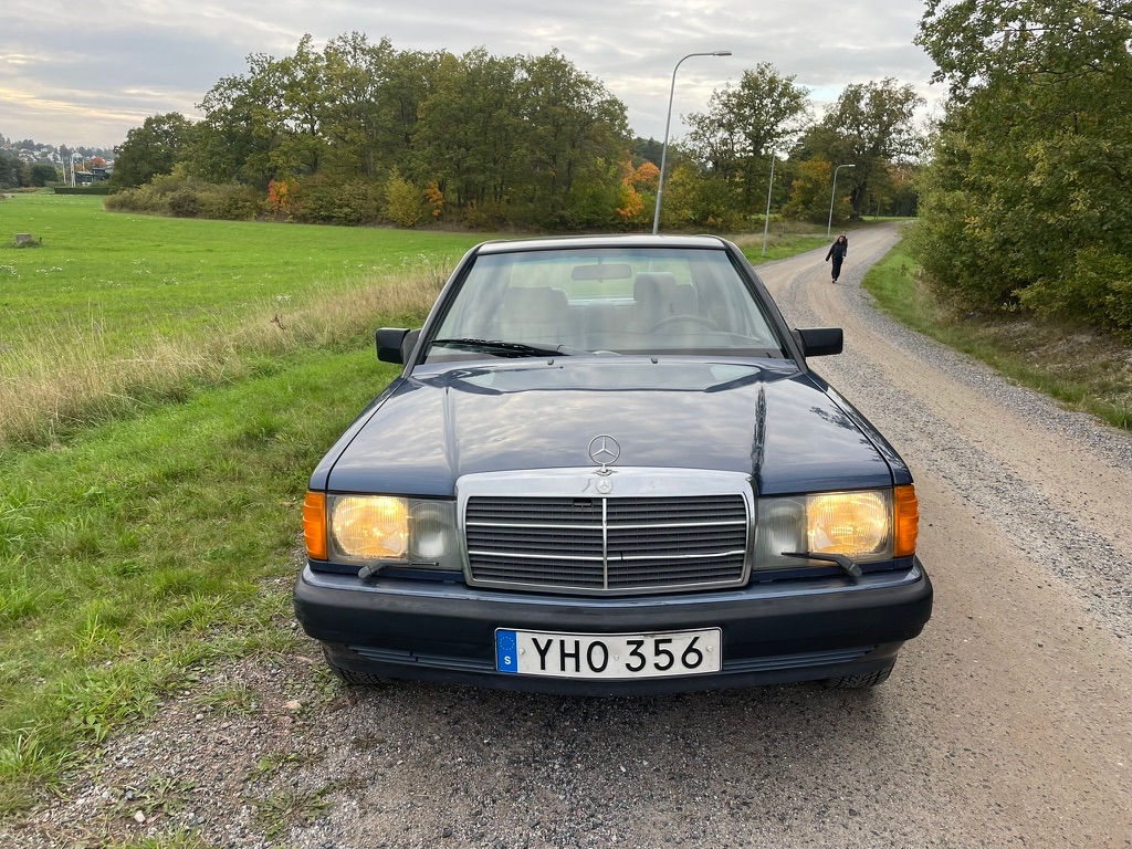 Mercedes-Benz 190 E 1.8 Manuell 1991, bild 3/10