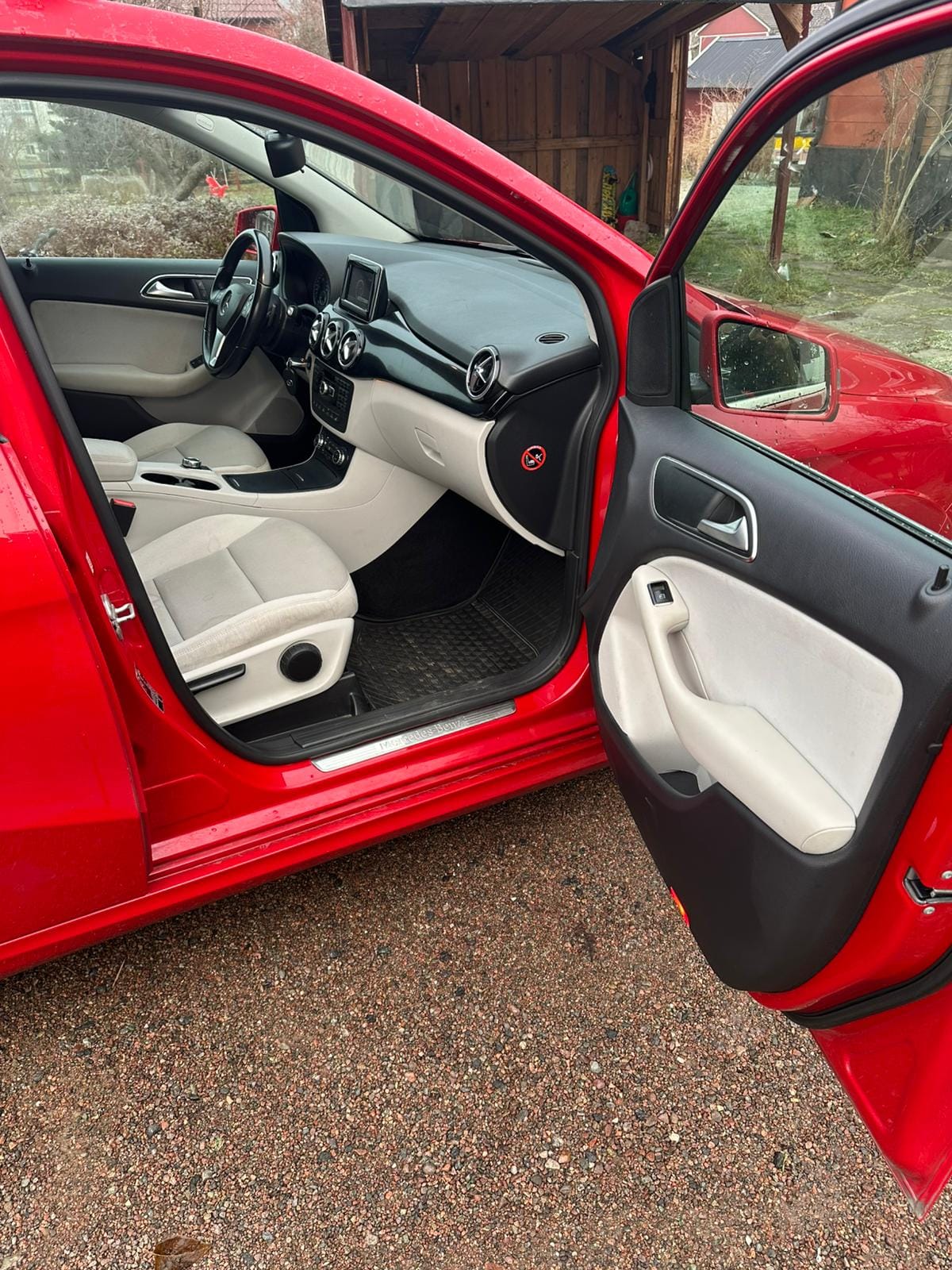 Mercedes-Benz B 2014, kuva 6/10