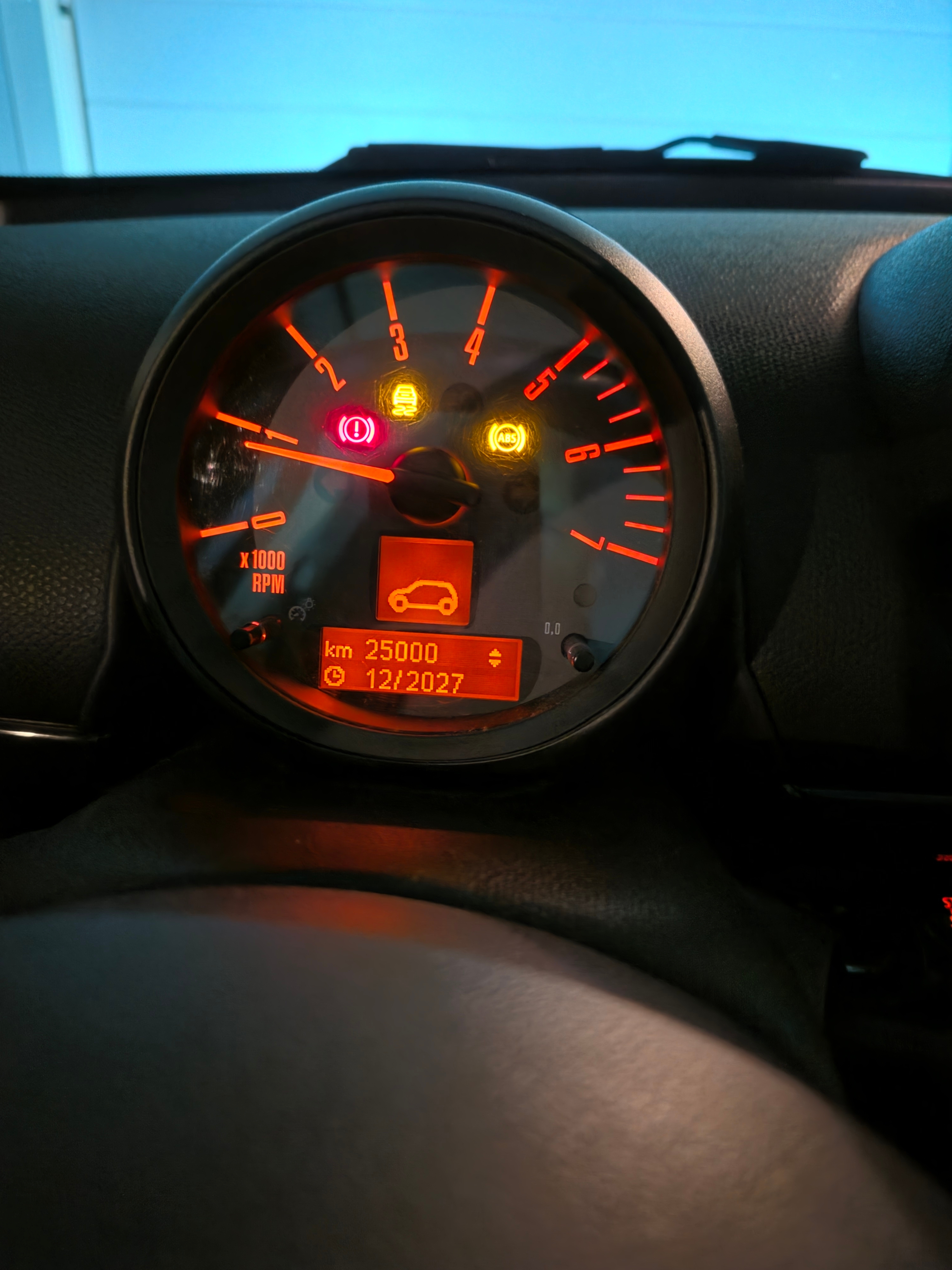 MINI Countryman Cooper D Manuell 2016, kuva 3/10