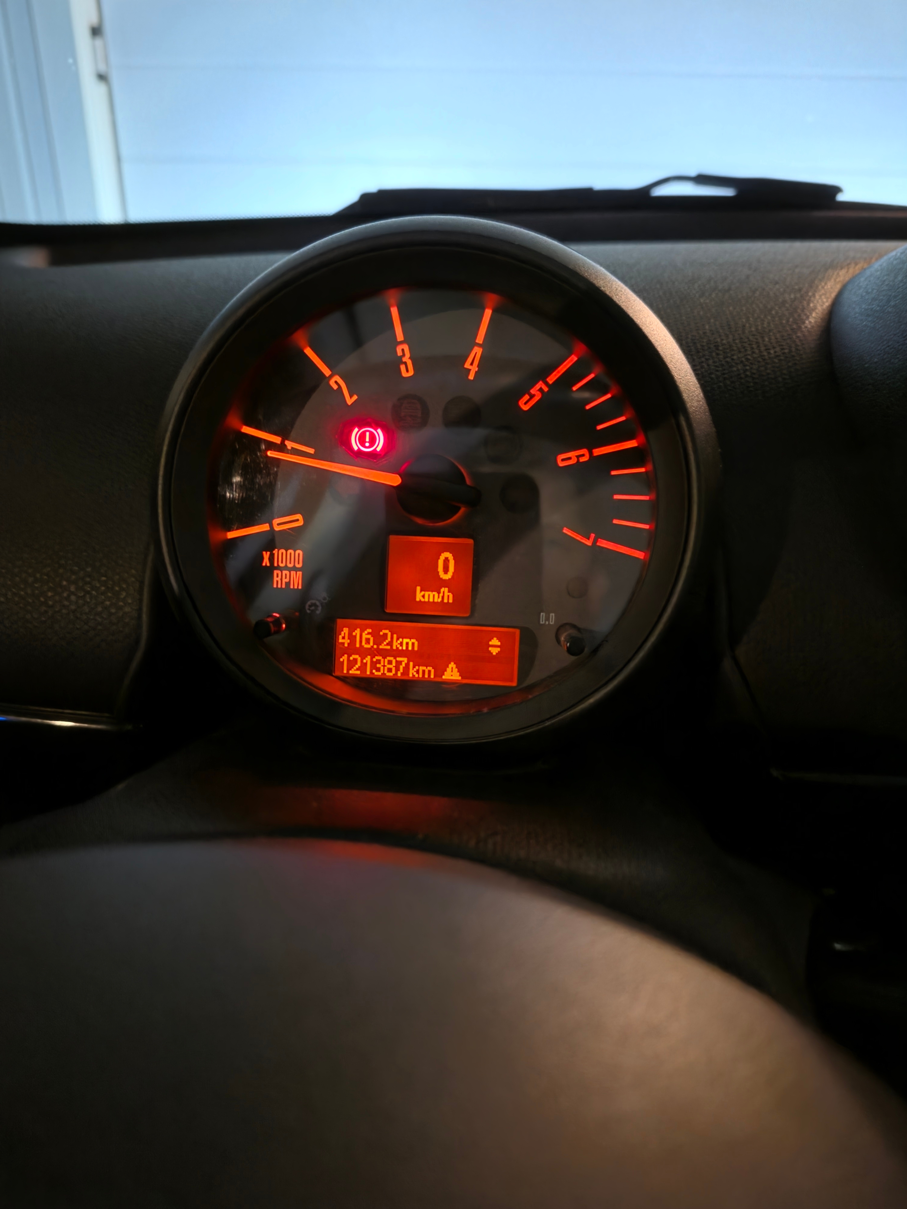 MINI Countryman Cooper D Manuell 2016, kuva 2/10