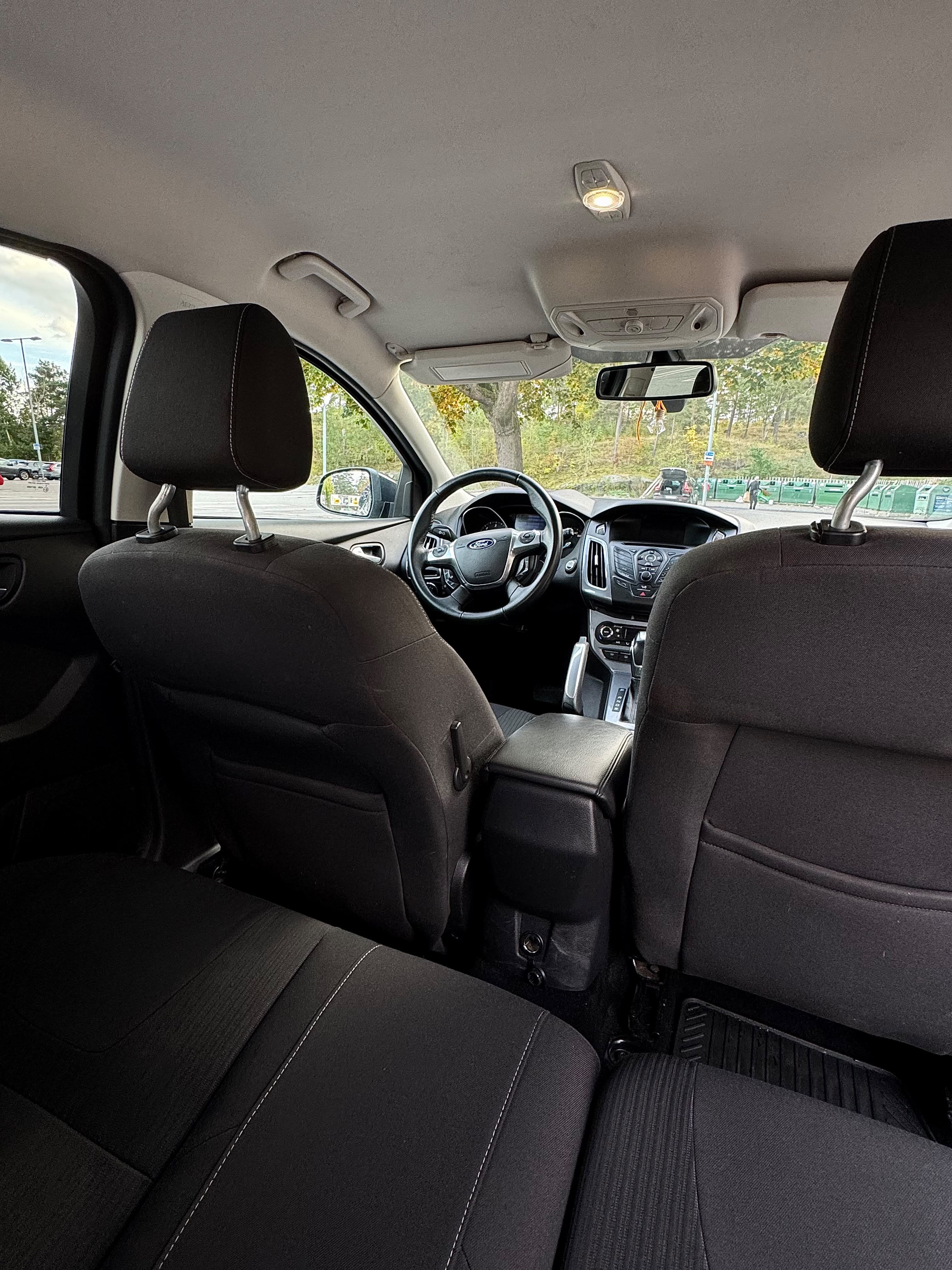 Ford Focus 2.0 TDCi Powershift 2012, kuva 5/8