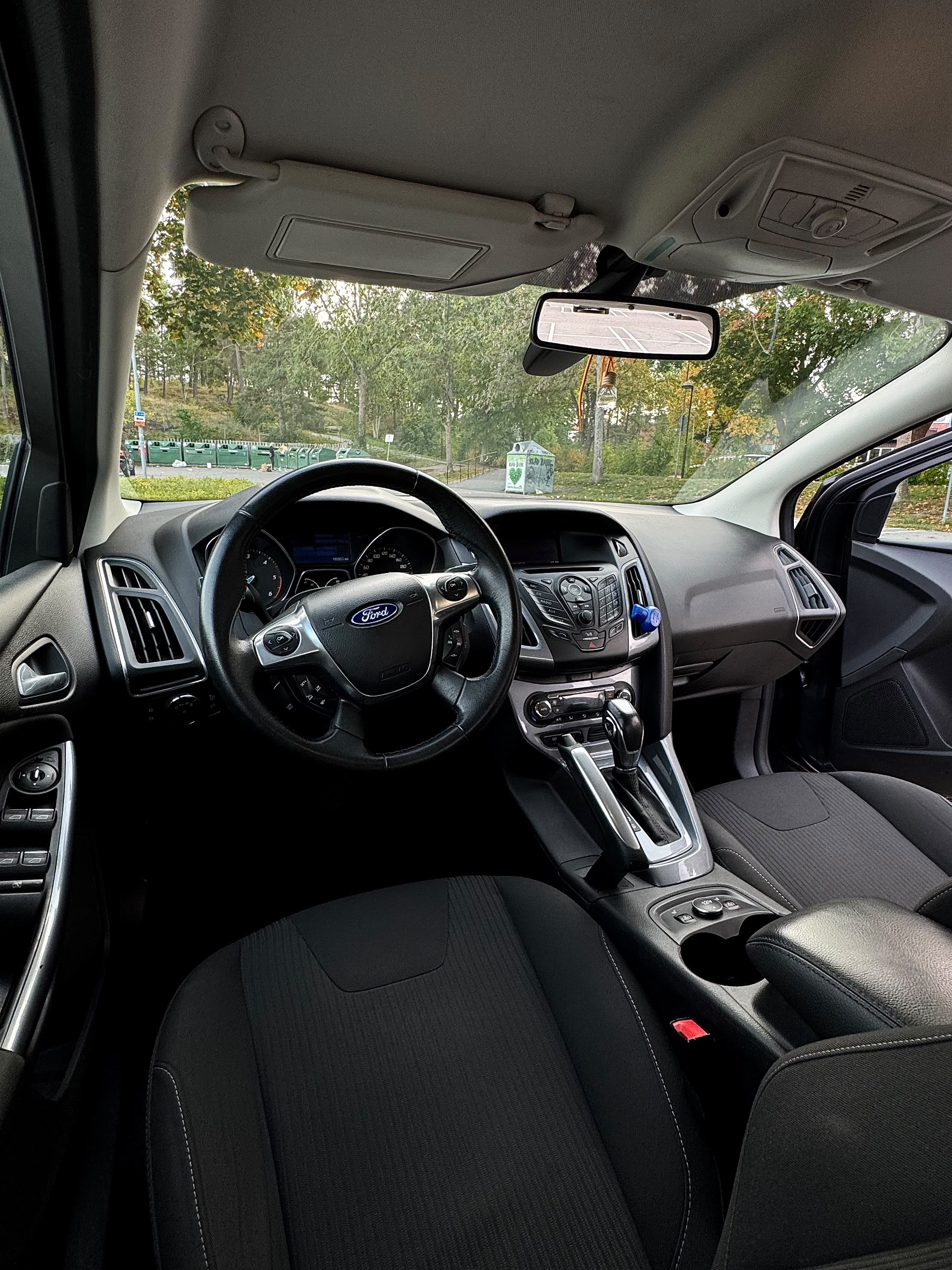 Ford Focus 2.0 TDCi Powershift 2012, kuva 6/8