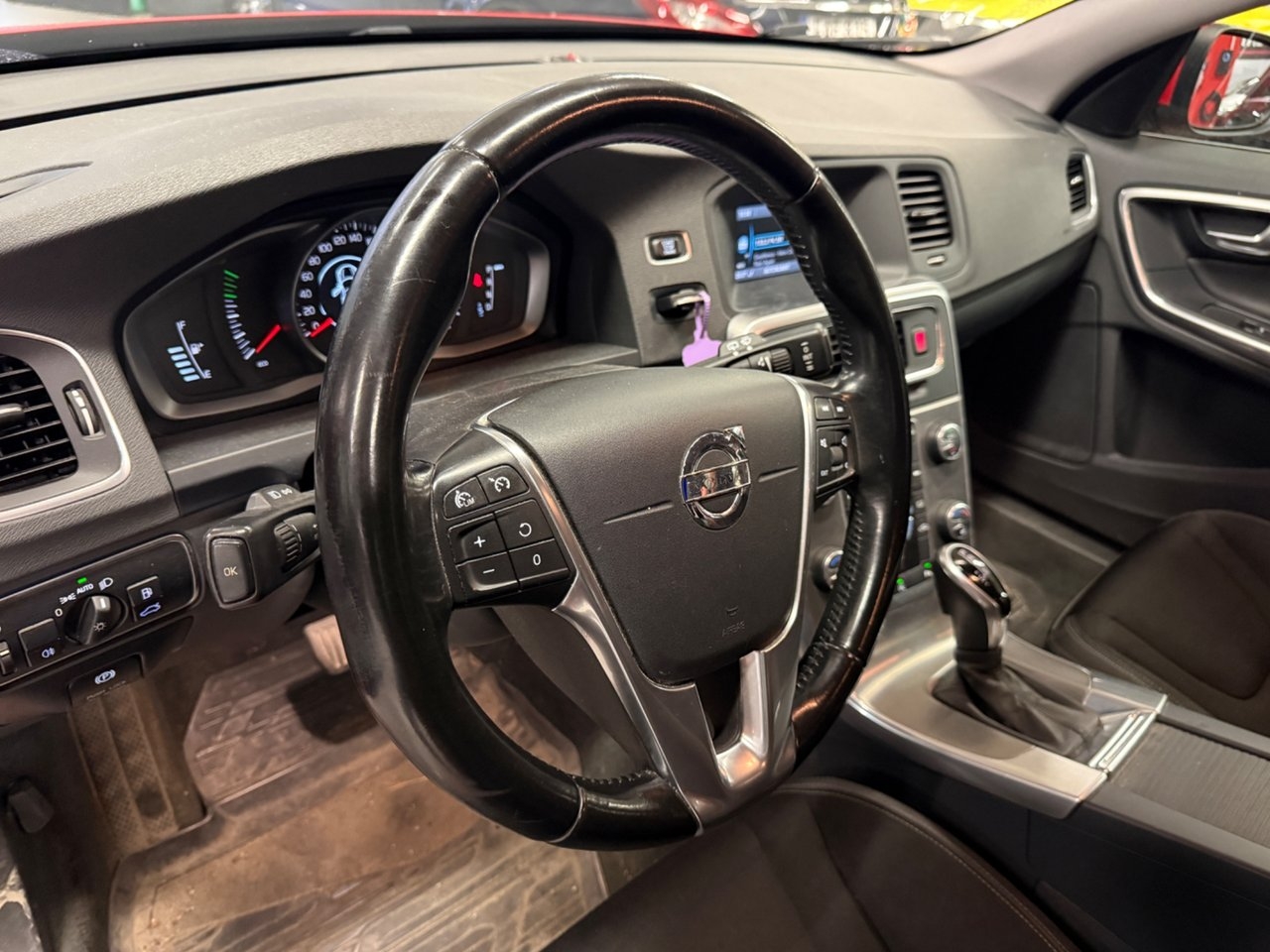 Volvo V60 2014, kuva 7/10