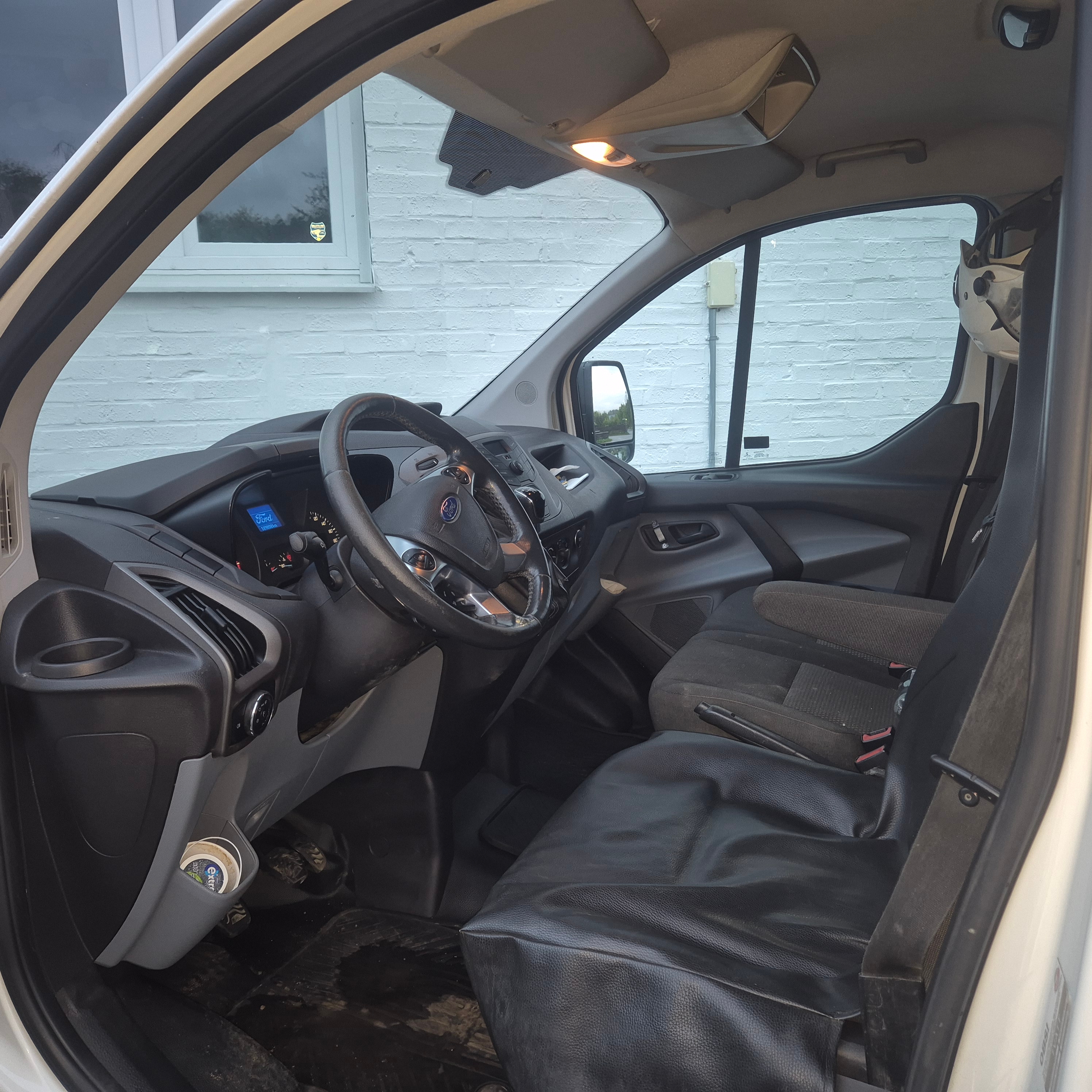 Ford Transit Custom 270 2.2 TDCi Manuell 2013, bild 6/8