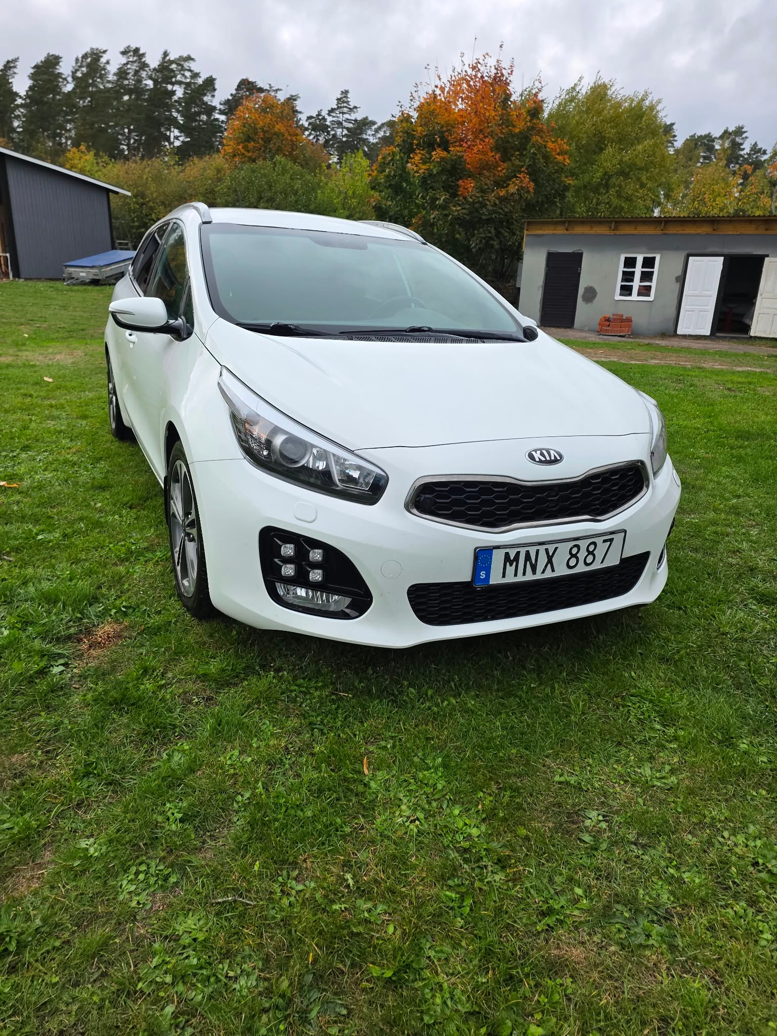 Kia Ceed _sw 1.6 CRDi Manuell 2016, kuva 2/7