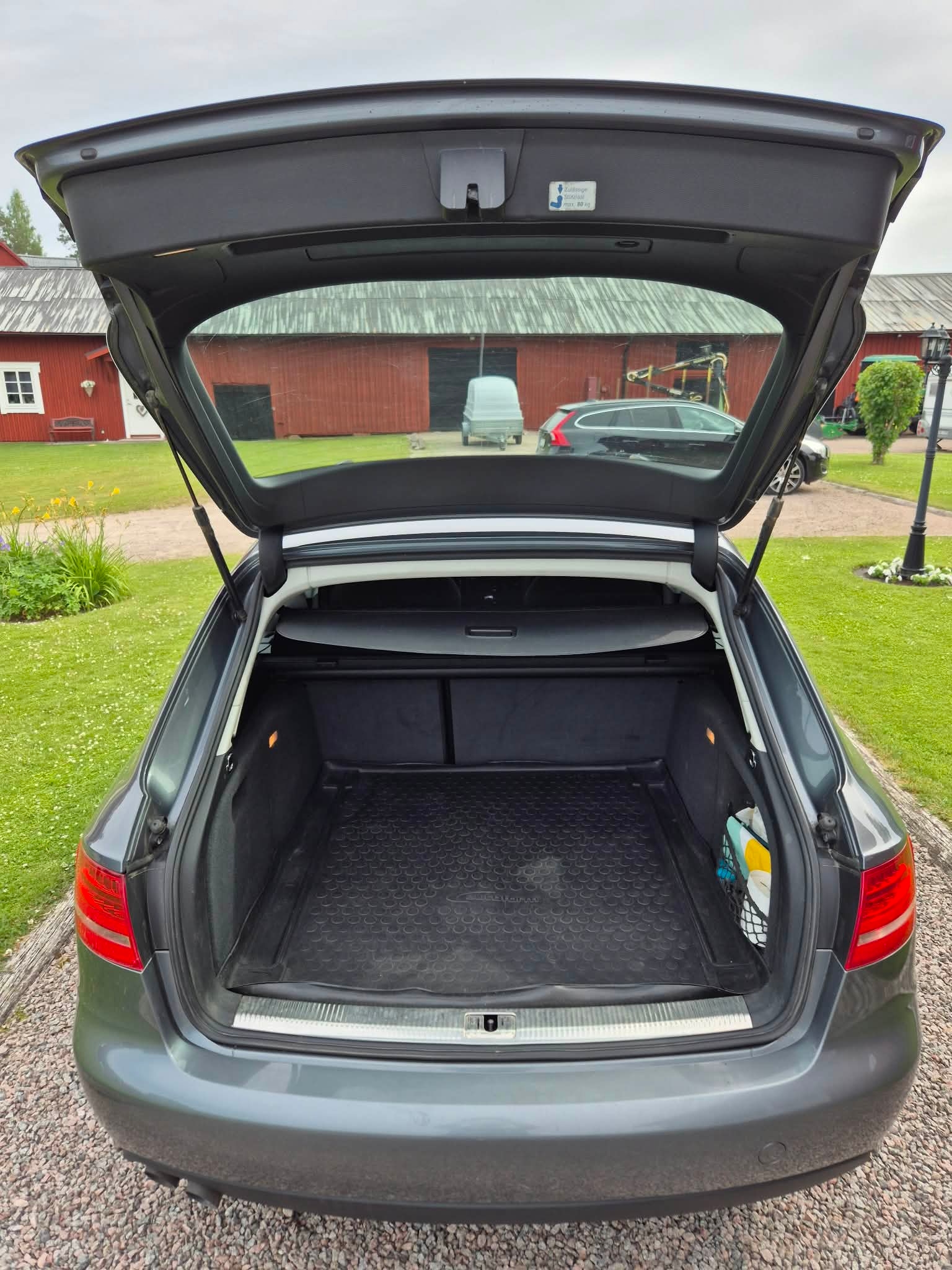 Audi A4 2012, kuva 7/8