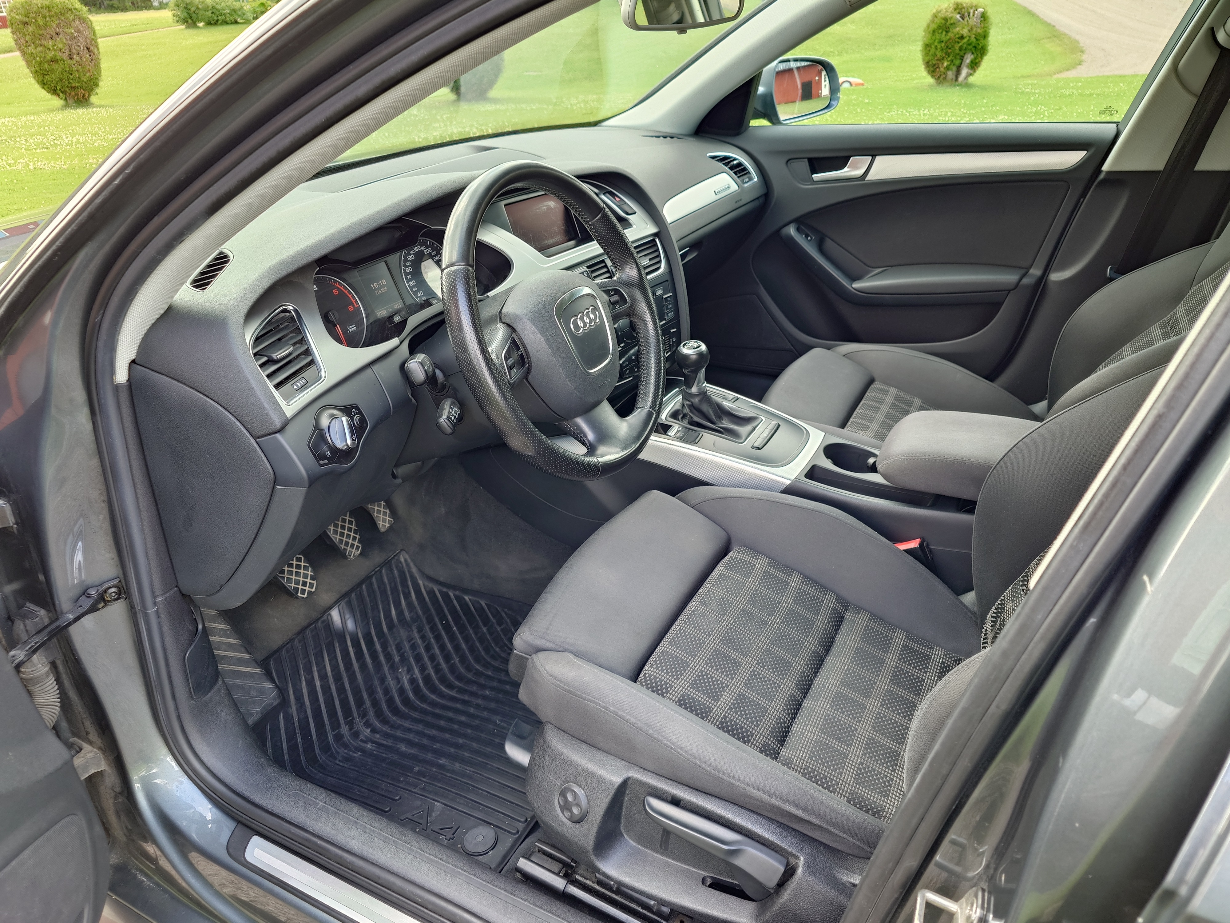 Audi A4 2012, kuva 5/8