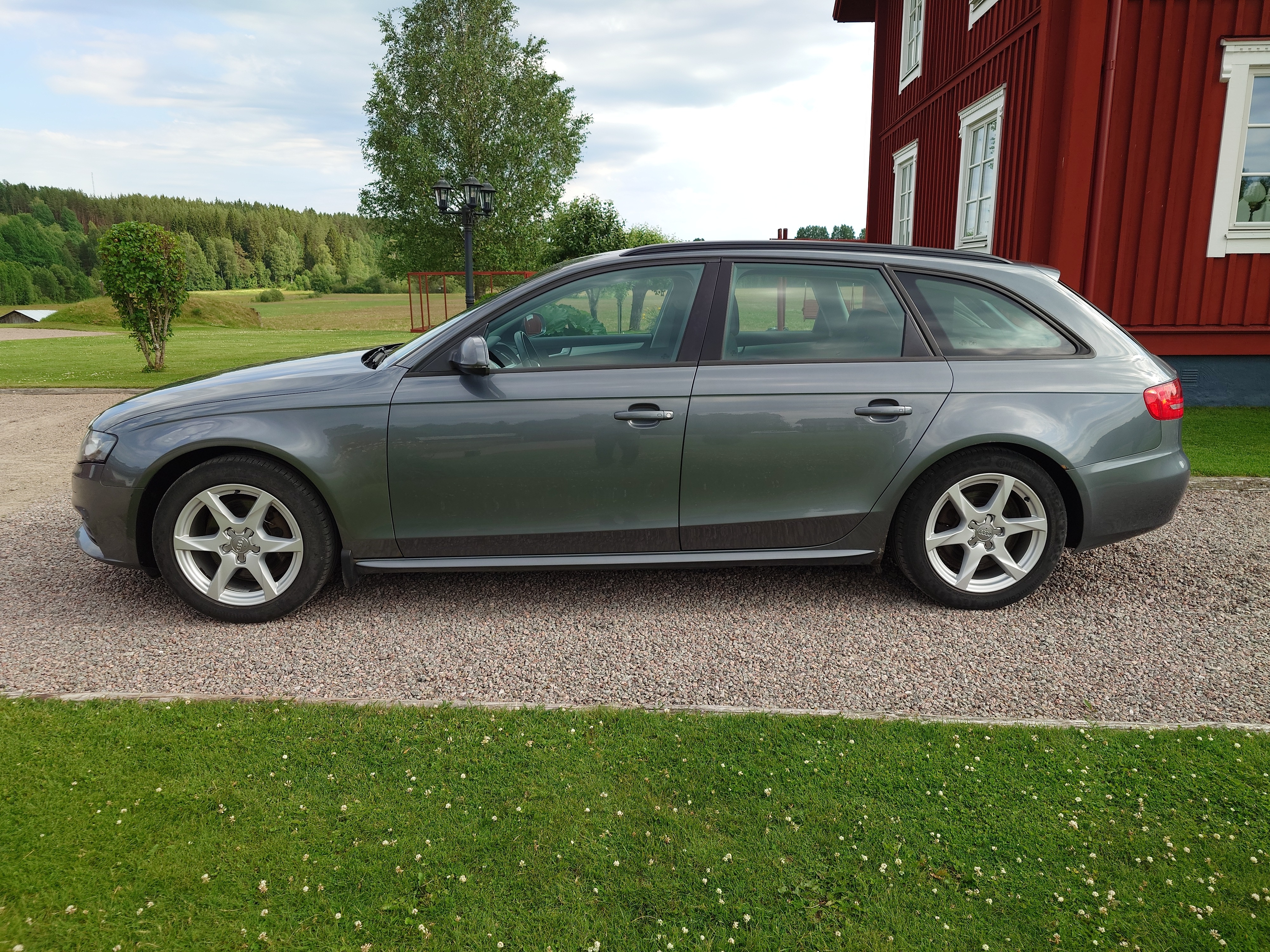 Audi A4 2012, kuva 2/8