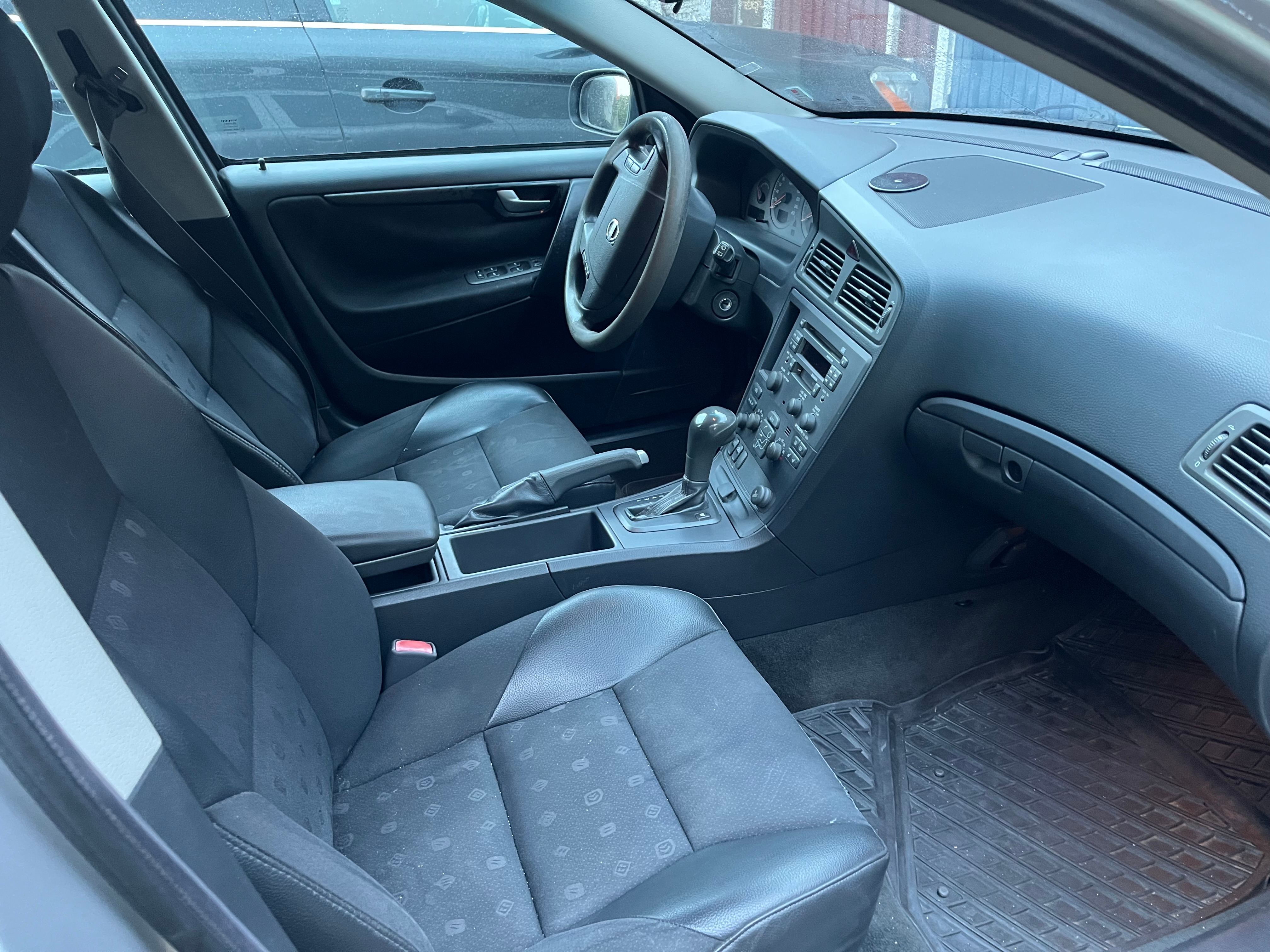 Volvo V70 2.4 Automatisk 2003, kuva 3/7