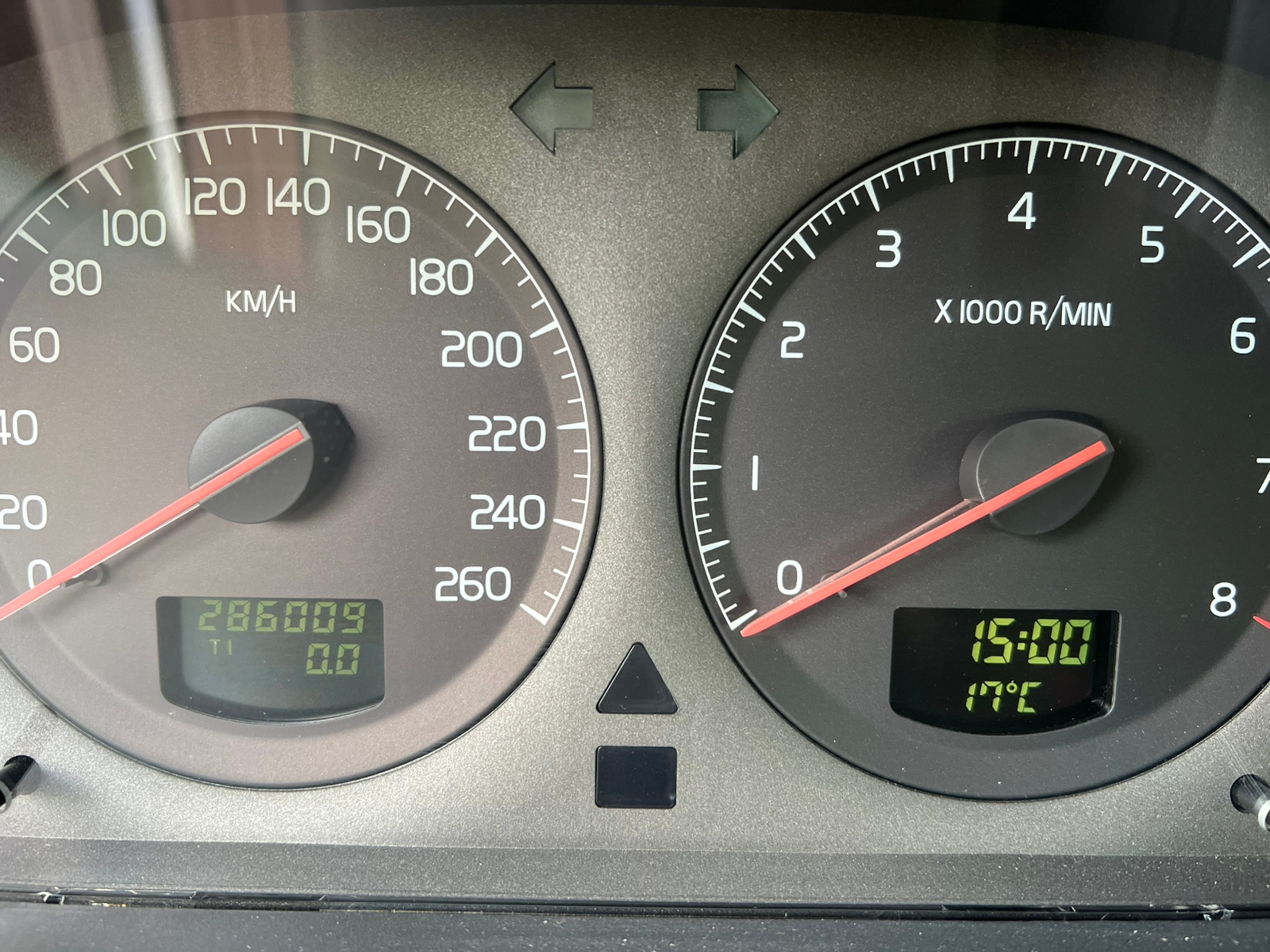 Volvo V70 2.4 Manuell 2002, bild 5/8