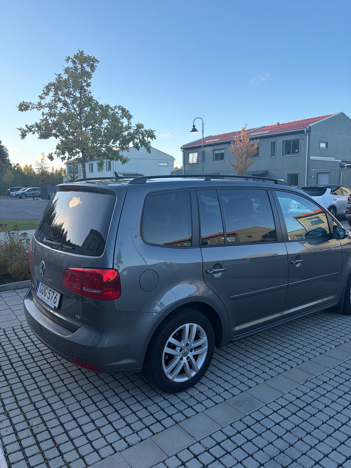 Volkswagen Touran 2015, bild 4/10