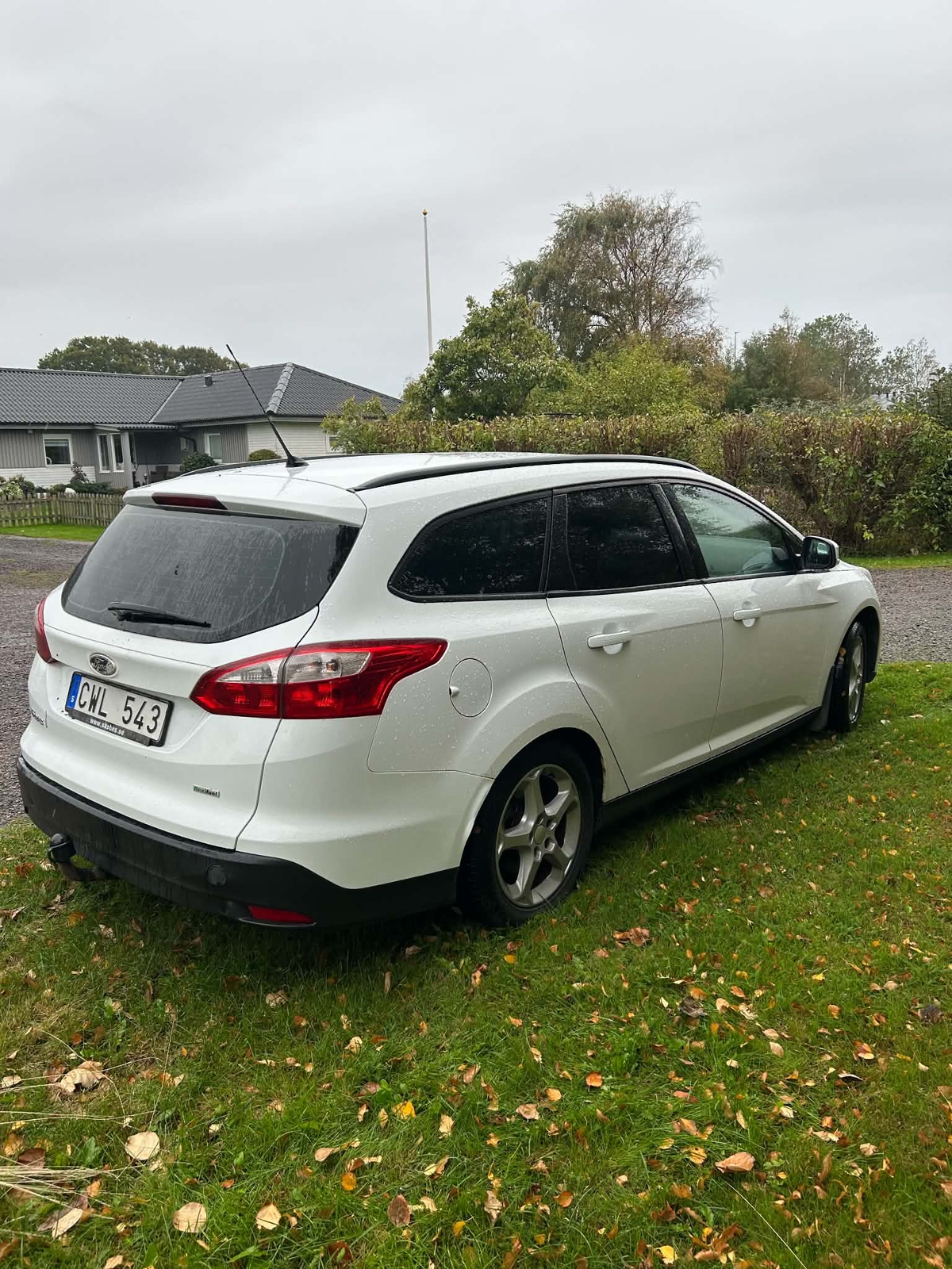 Ford Focus 2011, kuva 3/4