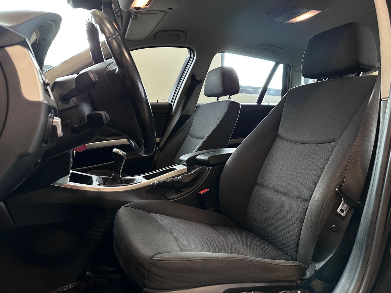 BMW 318 i Touring Comfort 2012, bild 7/10